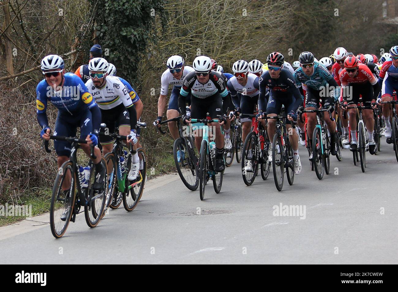 ©Laurent Lairys/MAXPPP - Julian Alaphilippe de Deceuninck - Quick Stepwelepaucours de l'Omloop Het Nieuwsblad 2021, course cycliste, Gand - Ninove on 27 février 2021 à Ninove, Belgique - photo Laurent Lairys / MAXPPP Banque D'Images