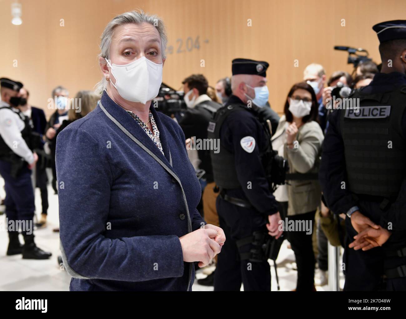 ©PHOTOPQR/OUEST FRANCE/Vincent MOUCHEL ; PARIS ; 29/03/2021 ; Irène Frachon pneumologue brestoise au tribunal coorectuel de Paris pour le déjà vu du procès du Médiateur ressempe de la salle d'audience - i Paris 29 mars 2021 le procès du scandale de santé du Médiateur Banque D'Images