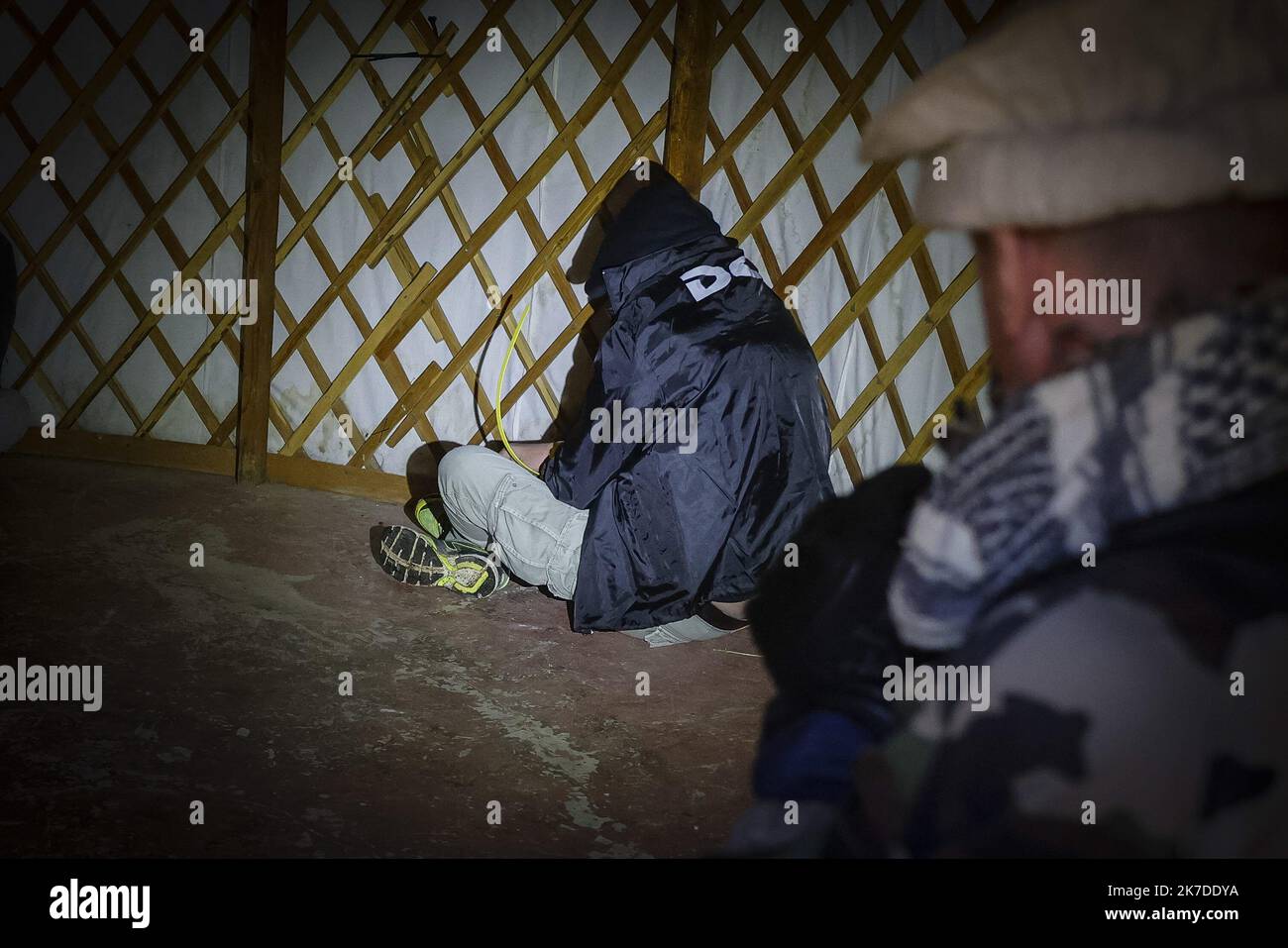 ©PHOTOPQR/LE PARISIEN/ARNAUD DUMONTIER ; Dreux ; 03/05/2021 ; Dreux (28) - Lundi 3 mai 2021. Etape de préparation aux environnements hosties par la DCI (Direction de la coopération internationale) destinée aux personnes qui ont partie comme attaché de sécurité dans les eaux des pays à risque. the stage to commenced directed by a pry d'otage. © Arnaud Dumontier pour le parisien - Dreux, France, mai 3rd 2021. Formation aux environnements hostiles par le DCI (Département de la coopération internationale) à l'intention des personnes qui seront attachés de sécurité dans les ambassades de dangeroux pays Banque D'Images