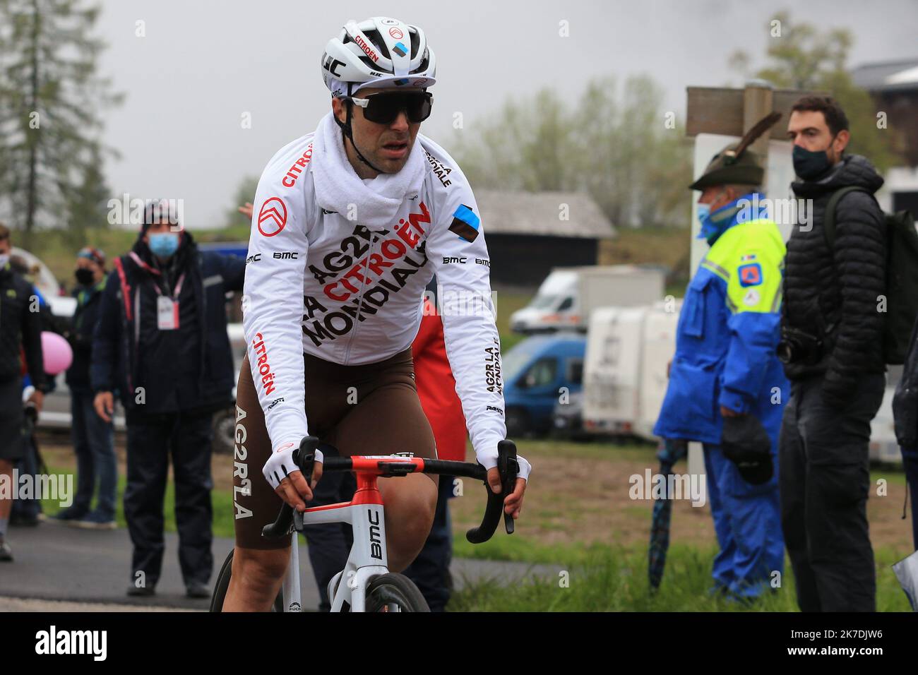 ©Pierre Teyssot/MAXPPP ; Giro d'Italia - Cyclisme Tour d'Italie 2021 dans le cadre de la pandémie Covid-19. Étape 14 Cittadella Monte Zoncolan. En action le 22/05/2021 à Sutrio, Italie. Tony Gallopin (FRA) AG2R Citroën. © Pierre Teyssot / Maxppp Banque D'Images