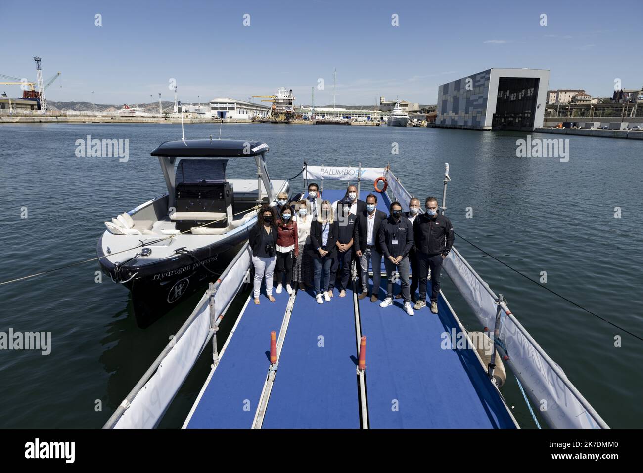 Â©PHOTOPQR/LA PROVENCE/TOMASELLI Antoine ; Marseille ; 26/05/2021 ; progrès mondial du 1er tendre yatch homologue navire de plaisance Ã propulsion Ã©lectro-hydrogÃ¨ne. Lieu : chantier naval Palumbo, boulevard des bassins de Radoub Forme 3-6 Marseille. - Lancement global du premier bateau d'appel d'offres, yachts à hydrogène-électrique à Marseille 26 mai 2021 Banque D'Images