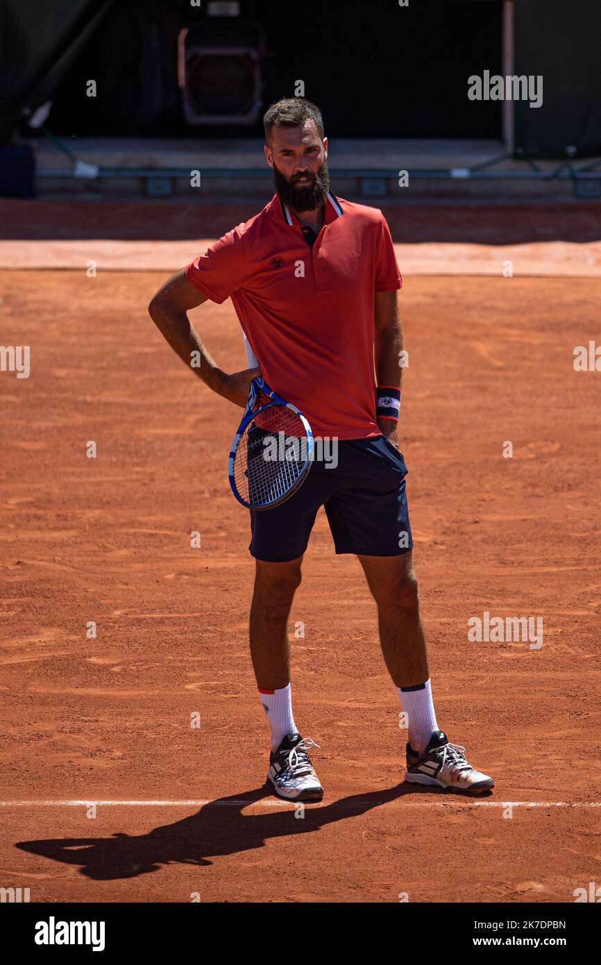Aurélien Morissard / IP3 ; Benoit paire de France gestes contre Casper RUUD de Norvège lors de la première partie du tournoi de tennis Open de France à Roland Garros à Paris, France, 31 mai 2021. Roland Garros 2021 se déroulera du 30 mai au 13 juin 2021. Banque D'Images
