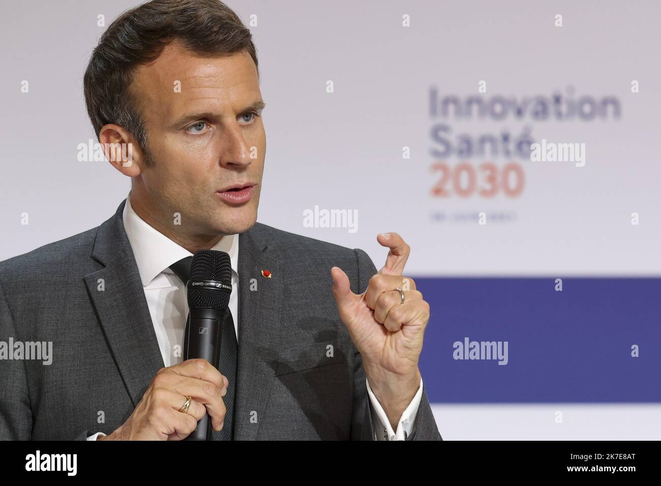 ©Sébastien Muylaert/MAXPPP - le président français Emmanuel Macron prononce un discours lors du lancement de la réunion du Conseil stratégique français des industries de la santé (CSIS) à l'Elysée Palace de Paris, France. 29.06.2021 Banque D'Images