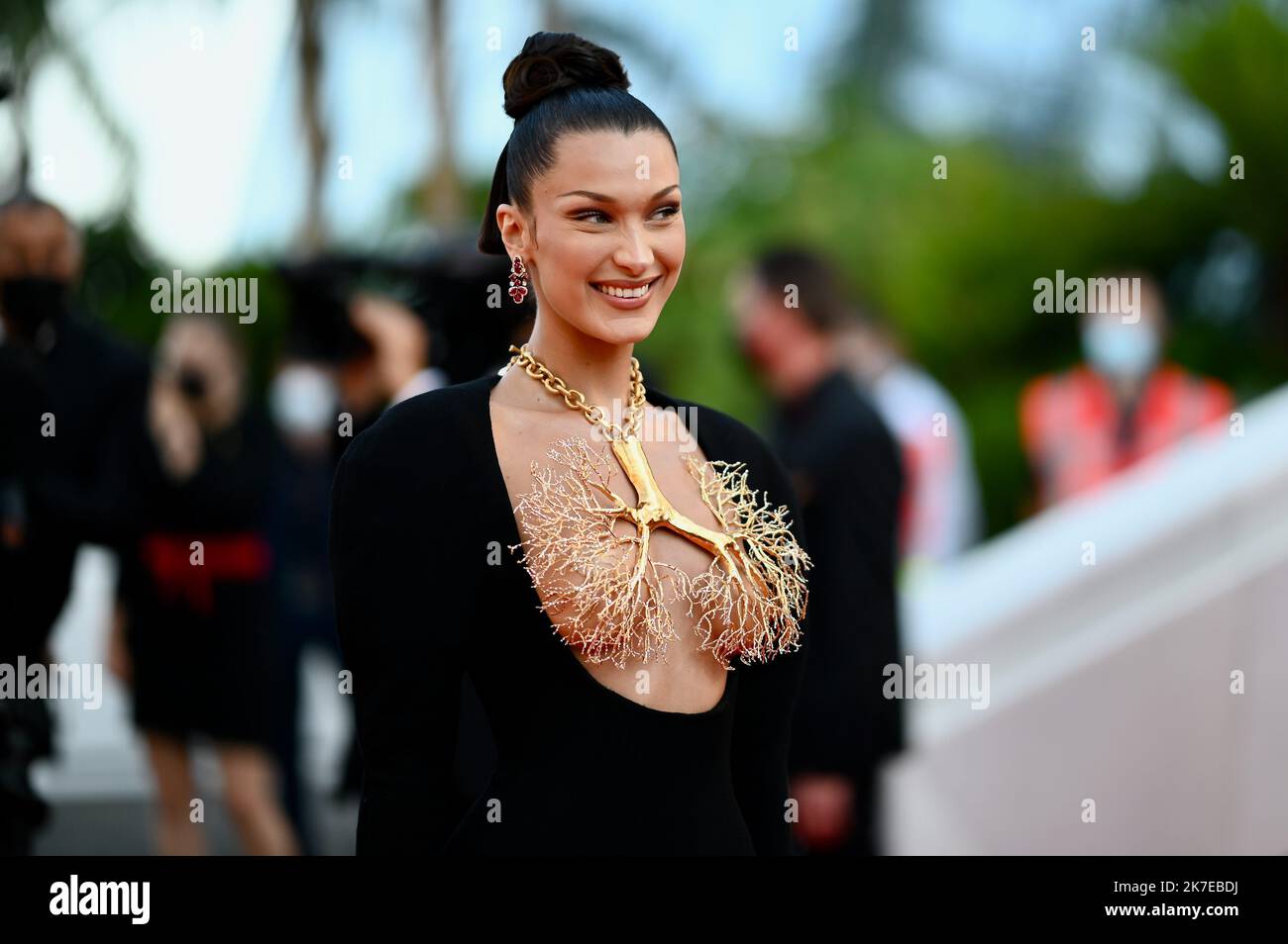©FRANCK CASTEL/MAXPPP - le Festival annuel du film de Cannes 74th, festival de cannes 2021. Bella Hadid le Festival international du film de Cannes 74th, en France. Banque D'Images