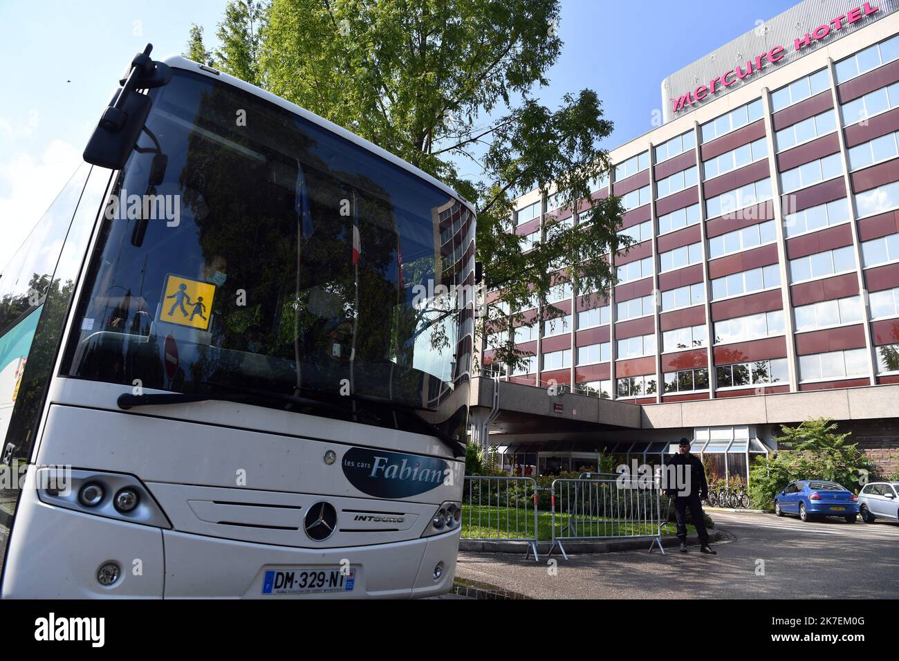 ©PHOTOPQR/DNA/Laurent REA ; Strasbourg ; 26/08/2021 ; un premier bus de ressortisants afghans est arivé peu après 15h15 à l'hôtel Mercure Palais des Congrès - Strasbourg, France, août 26th 2021. Les réfugiés afghans arrivent à l'hôtel Mercure Banque D'Images