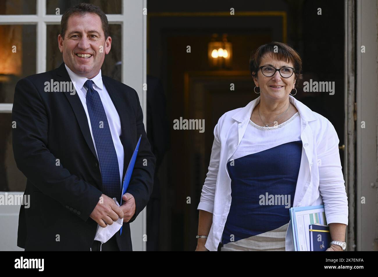 ©Julien Mattia / le Pictorium / MAXPPP - Julien Mattia / le Pictorium - 2/9/2021 - France / Ile-de-France / Paris - la presidente de la FNSEA, Christiane Lambert Hôtel de Matignon pour son entretien avec le Premier ministre, Jean Castex, A Paris le 2 septembre 2021 / 2/9/2021 - France / Ile-de-France (région) / Paris - la Présidente de la FNSEA, Christiane Lambert, à l'Hôtel de Matignon, pour sa rencontre avec le Premier ministre Jean Castex à Paris le 2 septembre 2021 Banque D'Images