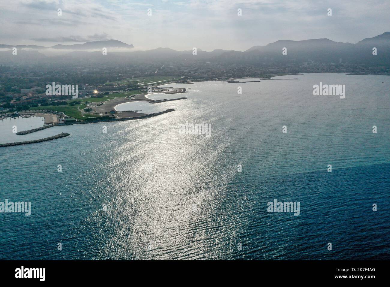 Â©PHOTOPQR/LA PROVENCE/Gilles Bader ; Marseille ; 04/10/2021 ; Inondation a Marseille, marseille vue de l'embouque de l'huveaune et ses eaux boueuses - fortes inondations dans le sud de la France, le 4th 2021 octobre mer Méditerranée à Marseille, avec des crues de boue Banque D'Images