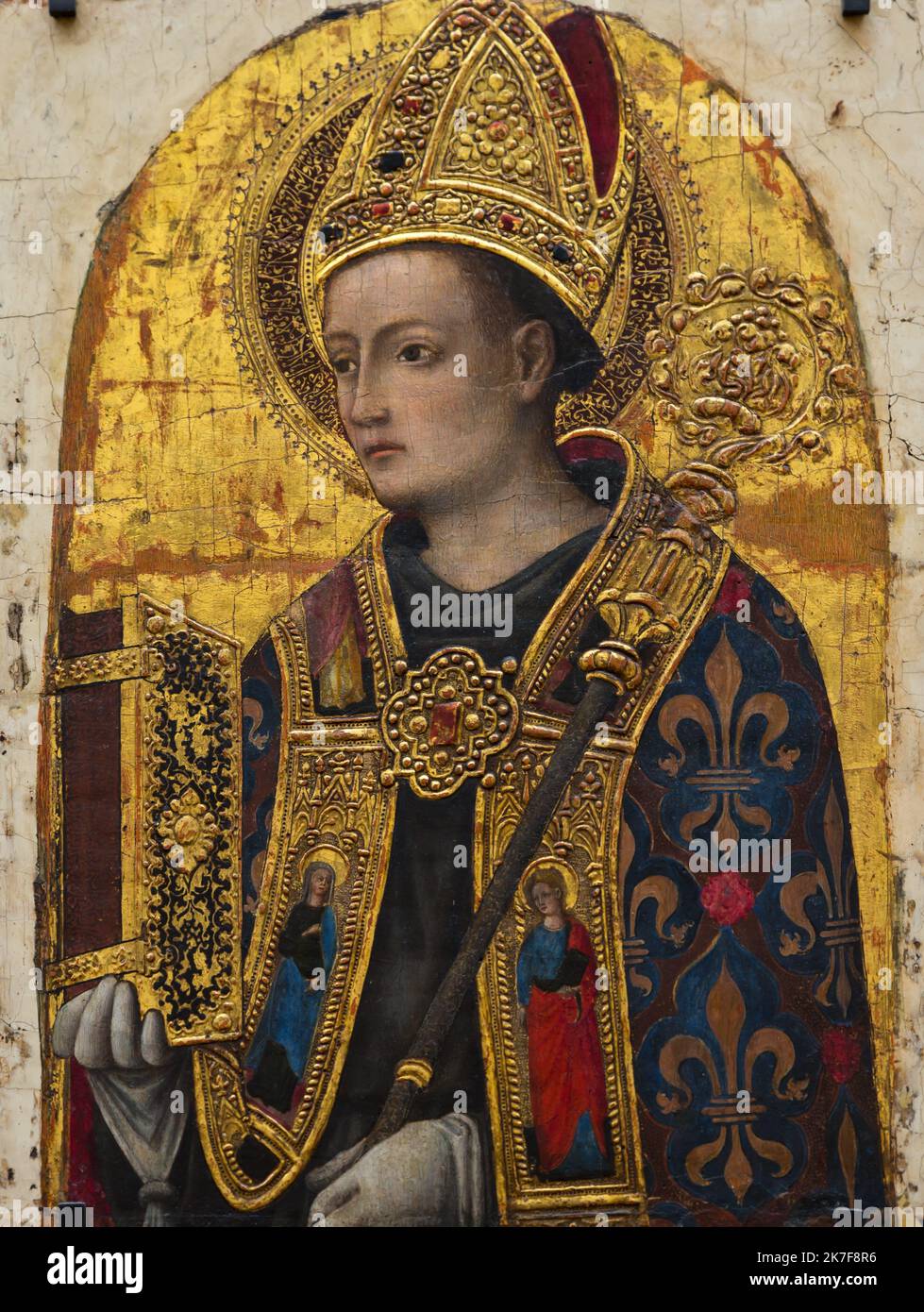 ©Active Museu/MAXPPP - ActiveMuseum 0002003.jpg / Saint Louis de Toulouse Tempera sur bois, feuille d'Or 1450 - / Antonio Vivarini / peinture Active Museum / le Pictorium biblique ,Catholique (adj et noun) ,religion catholique ,Catholicisme ,Christian ,religion chrétienne ,Christianisme (religion) ,Or (métaux précieux) ,Homme ,Décoration ,Papal tiara ,pierre précieuse ,religion ,religieuse ,Saint ,spectre ,verticale ,investissement ,Europe ,Italie ,Europe de l'Ouest ,Saint Louis (religion) ,Antiquité ,Antonio Vivarini ,peinture , Banque D'Images
