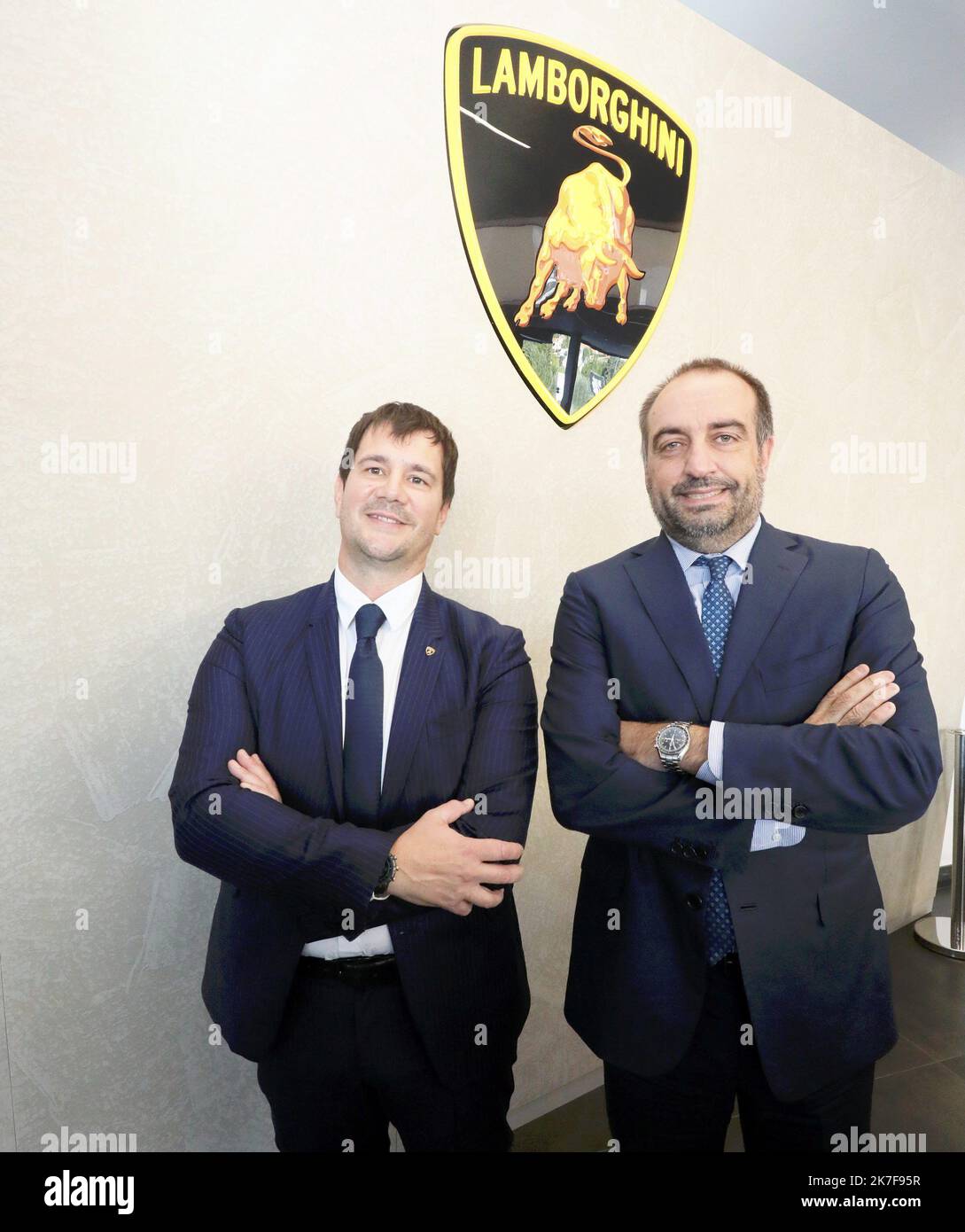 ©PHOTOPQR/NICE MATIN/Patrice Lapoirie ; Cannes ; 14/10/2021 ; inauguration d'un nouveau showroom et ITW N°2 monde du groupe Lamborghini Federico Foschini Direction marketing et ventes de Lamborghini - Cannes, France, oct 14th 2021. Inauguration de la nouvelle salle d'exposition Lamborghini Banque D'Images