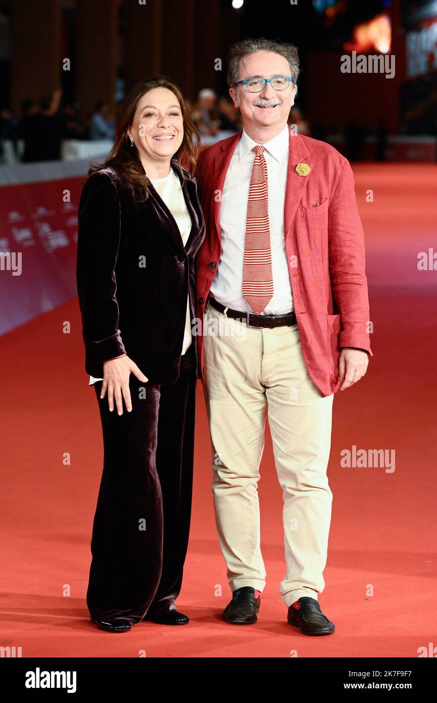 Roma, Italie. 15th octobre 2022. ROME, ITALIE - OCTOBRE 15 : le président de la Fondazione Cinema per Roma Gian Luca Farinelli et le directeur de la Fondazione Cinema per Roma Paola Malanga assistent au tapis rouge de 'il principe Di Roma' lors du Festival du film de Rome 17th à l'Auditorium Parco Della Musica on 15 octobre 2022 à Rome, Italie. Crédit : Agence photo indépendante/Alamy Live News Banque D'Images