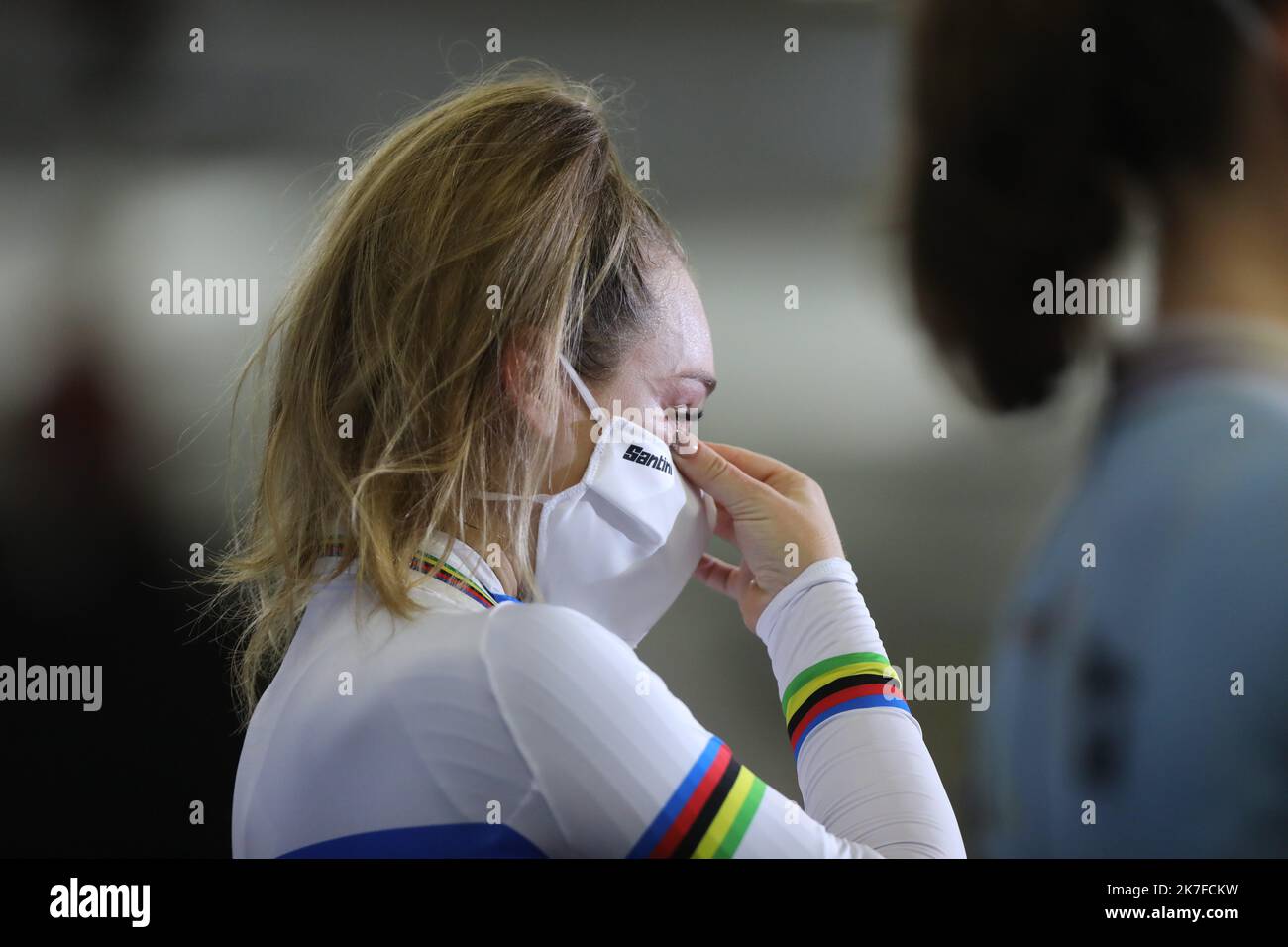 ©PHOTOPQR/LE COURRIER PICARD/HASLIN ; Roubaix ; 21/10/2021 ; 21/10/21 Championnats du monde cycliste sur piste vélodrome Jean Stablinski de Roubaix Podium de la course par élimination féministes les larmes de Letizia PATERNOSTER (ITA) ne du monde photo Fred HASLIN Track Championnat du monde 2021 Banque D'Images