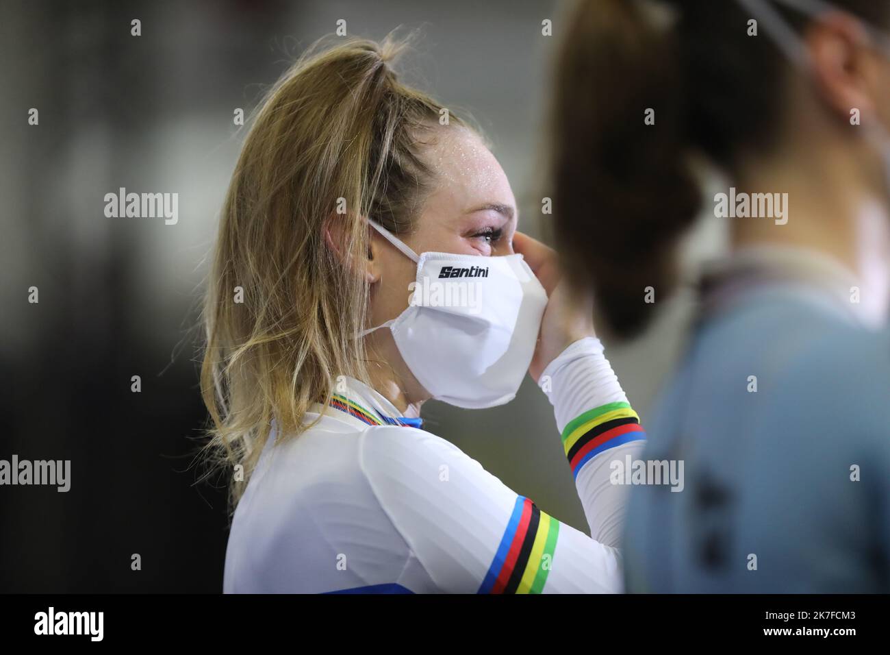 ©PHOTOPQR/LE COURRIER PICARD/HASLIN ; Roubaix ; 21/10/2021 ; 21/10/21 Championnats du monde cycliste sur piste vélodrome Jean Stablinski de Roubaix Podium de la course par élimination féministes les larmes de Letizia PATERNOSTER (ITA) ne du monde photo Fred HASLIN Track Championnat du monde 2021 Banque D'Images