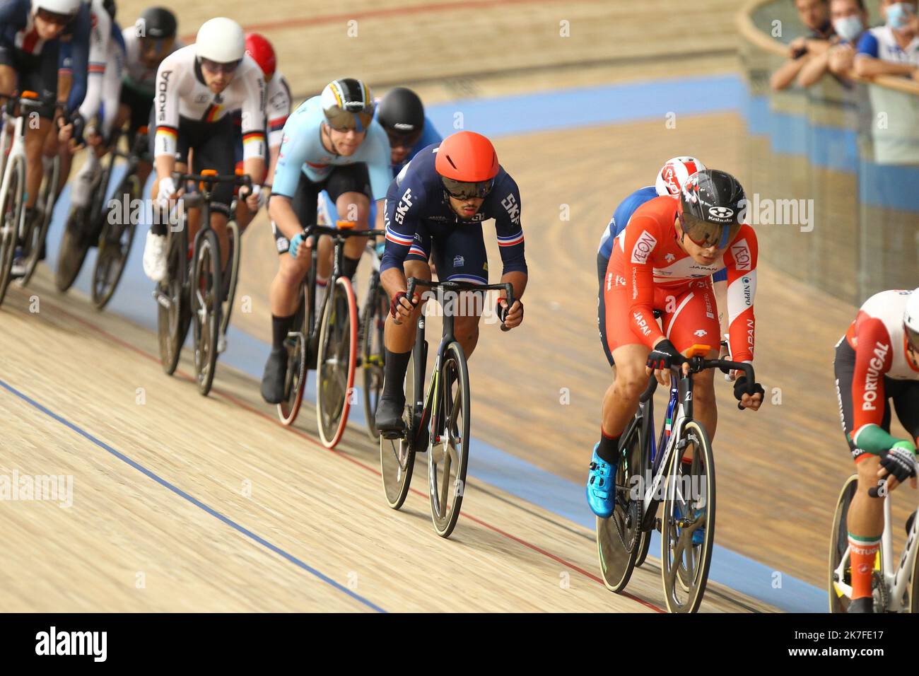 ©PHOTOPQR/LE COURRIER PICARD/HASLIN ; Roubaix ; 24/10/2021 ; 24/10/21 Championnats du monde cycliste sur piste Vélodrome Jean Stablinski de Roubaix finale de la course à l'élimination Donavan GRONDIN (FRA) photo Fred HASLIN TRACK CYCLISME CHAMPIONNAT DU MONDE ROUBAIX Banque D'Images