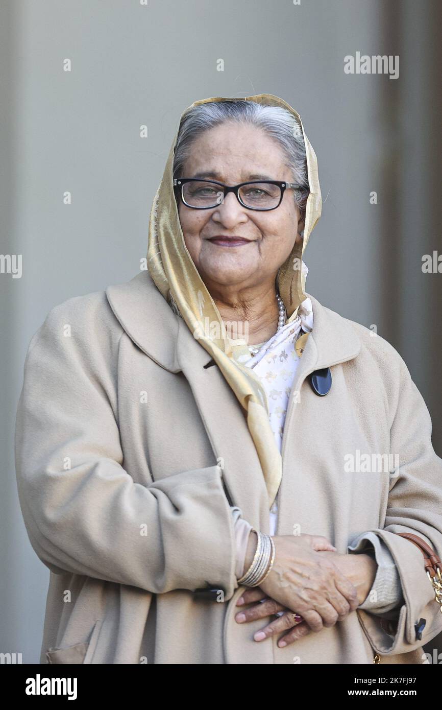 ©Sébastien Muylaert/MAXPPP - Bangladesh Premier ministre Sheikh Hasina à son arrivée à l'Elysée, à Paris, avant une réunion. 09.11.2021 Banque D'Images