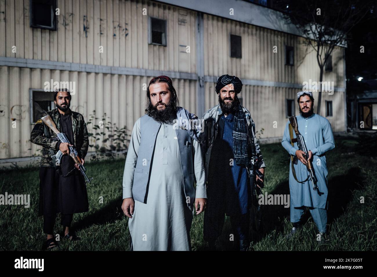 ©Adrien Vautier / le Pictorium / MAXPPP - Adrien Vautier / le Pictorium - 10/9/2021 - Afghanistan / Kaboul - Mohammad Hamed Sarhadi, 29 ans, commandant d'une base talibane a Kaboul. / 10/9/2021 - Afghanistan / Kaboul - Mohammad Hamed Sarhadi, 29 ans, commande une base taliban à Kaboul. Banque D'Images