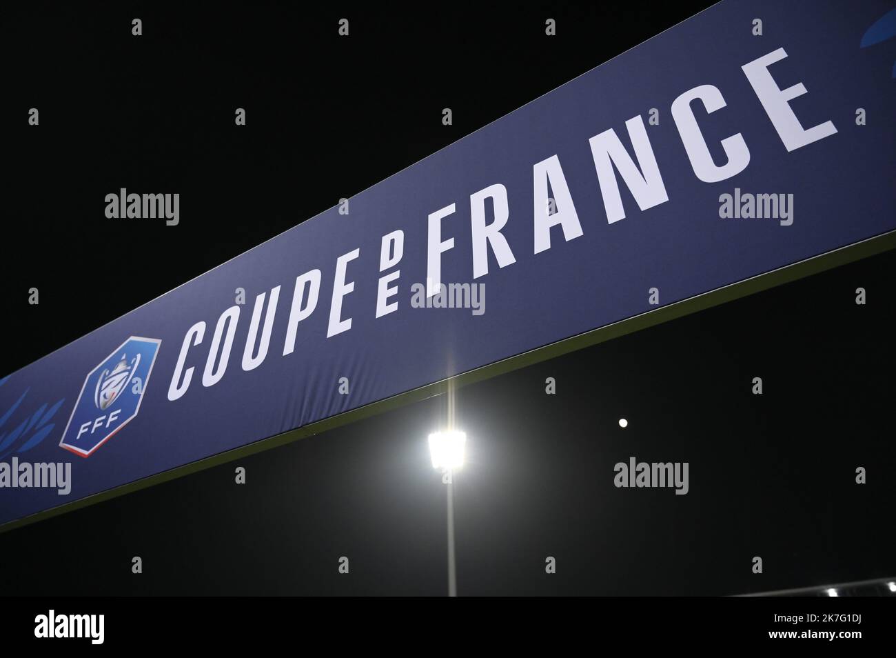 ©Julien Mattia / le Pictorium / MAXPPP - Julien Mattia / le Pictorium - 17/12/2021 - France / Ile-de-France / Paris - Paris FC / Olympique Lyonnais / coupe de France, 32E de finale de la coupe de France, au Stade Charlety, entre le Paris FC et l'Olympique Lyonnais, le 17 décembre 2021. / 17/12/2021 - France / Ile-de-France (région) / Paris - Paris FC / Olympique Lyonnais / coupe de France, 32nd final du coupé de France, au Stade Charlety, entre Paris FC et Olympique Lyonnais, 17 décembre 2021. Banque D'Images