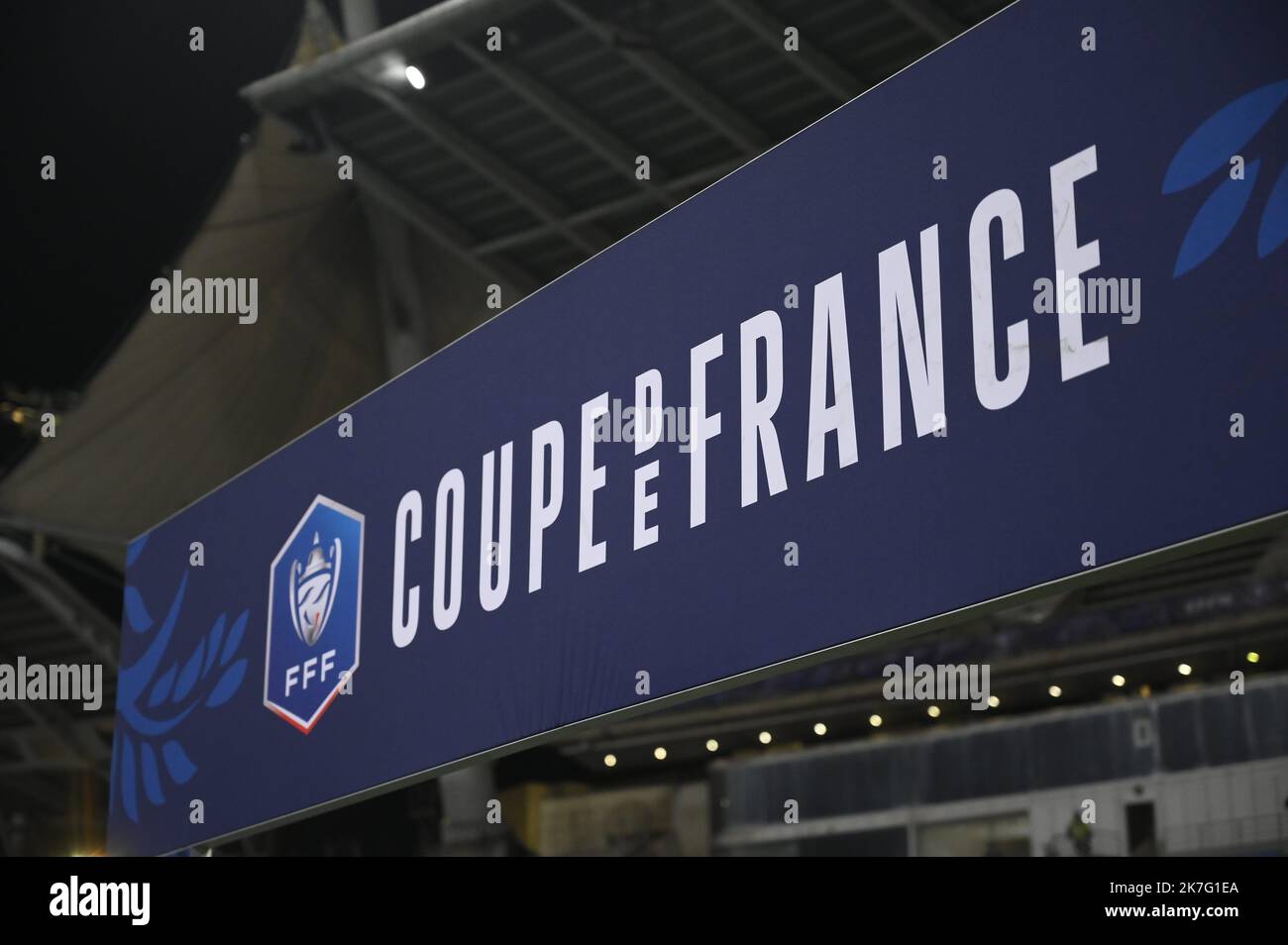 ©Julien Mattia / le Pictorium / MAXPPP - Julien Mattia / le Pictorium - 17/12/2021 - France / Ile-de-France / Paris - Paris FC / Olympique Lyonnais / coupe de France, 32E de finale de la coupe de France, au Stade Charlety, entre le Paris FC et l'Olympique Lyonnais, le 17 décembre 2021. / 17/12/2021 - France / Ile-de-France (région) / Paris - Paris FC / Olympique Lyonnais / coupe de France, 32nd final du coupé de France, au Stade Charlety, entre Paris FC et Olympique Lyonnais, 17 décembre 2021. Banque D'Images