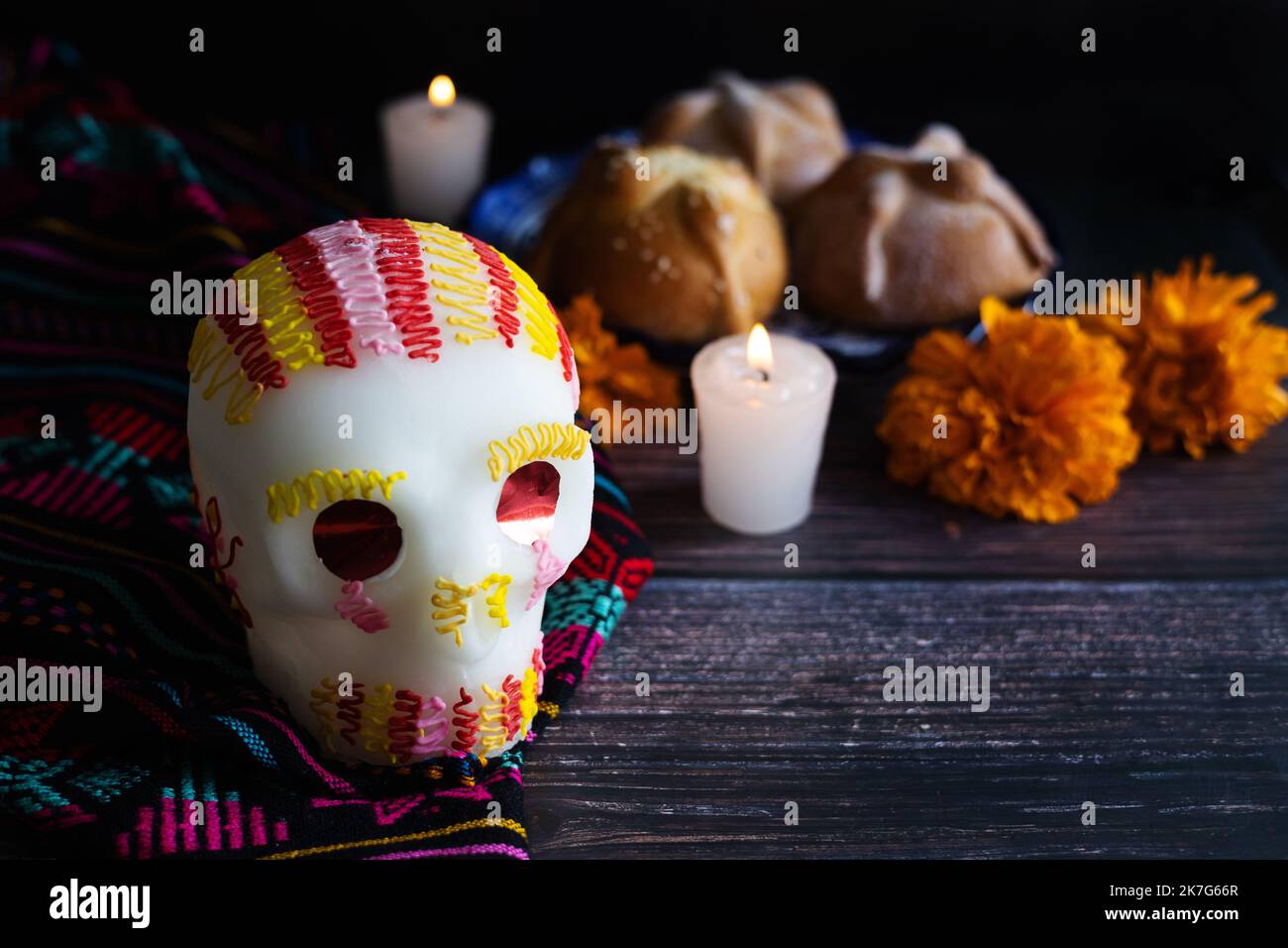 Crâne de sucre mexicain traditionnel pour le jour des morts au Mexique Banque D'Images