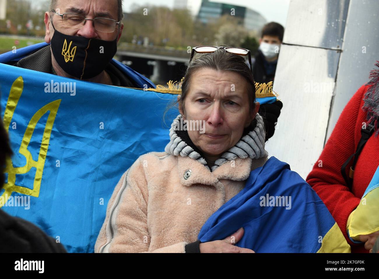 ©PHOTOPQR/VOIX DU NORD/BAZIZ CHIBANE ; 24/02/2022 ; LILLE 24.02.2022 la maire de Lille, Martine Aubry a debastizee lr pont Kharkov en Kharkiv, l'appel ukrainienne. PHOTO : BAZIZ CHIBANE / LA VOIX DU NORD - le maire de Lille, Martine Aubry a débasé le pont de Kharkov à Kharkiv, nom ukrainien. Banque D'Images