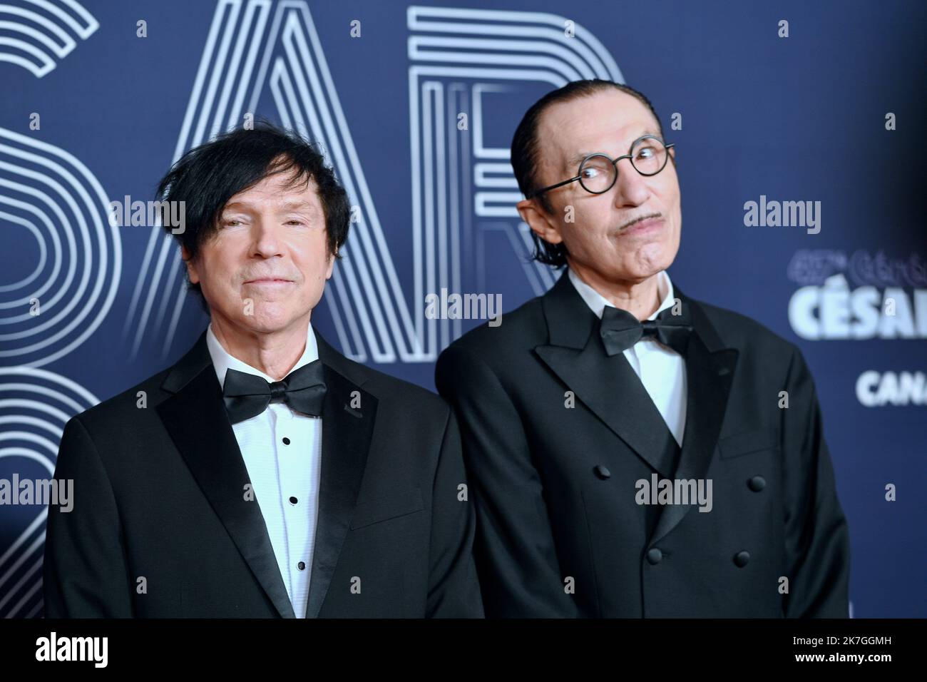 ©/MAXPPP - 24/02/2022 Russell Mael, Ron Mael, cérémonie de remise des prix du film de César 47th à l'Olympia on 25 février 2022 à Paris, France Banque D'Images