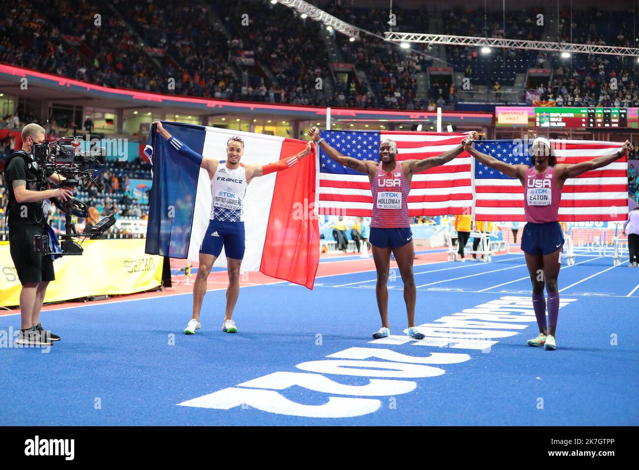 ©STADION-ACTU/STADION ACTU/MAXPPP - 20/03/2022 ; ; - ATHLETISME Dimanche 20 mars 2022 Championnats du monde Athlétisme en salle Belgrade Grant Holloway Pascal Martinot Lagarde Jarret EATON final 60 m haies Banque D'Images