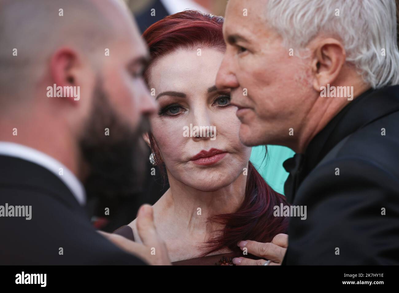 ©PHOTOPQR/LE PARISIEN/Fred Dugit ; Cannes ; 25/05/2022 ; Cuture / Cinéma Palais des festivals à Cannes (06), le 25 mai 2022 tapis rouge du film ELVIS de Baz Luhrmann Priscilla Presley photo LP / Fred Dugit Banque D'Images