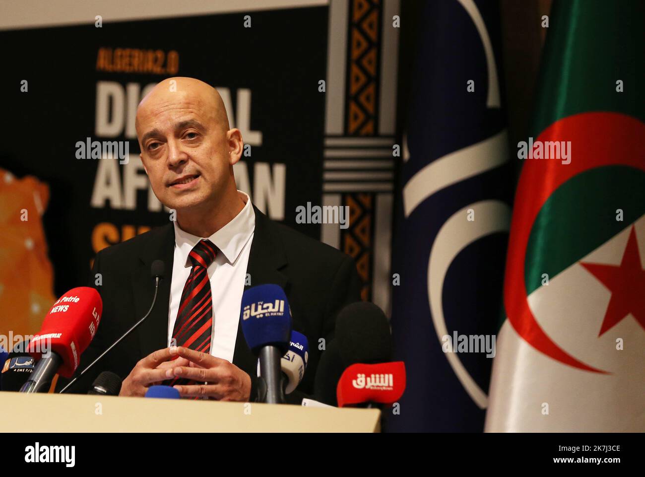 ©Billel Bensalem / APP/MAXPPP - Tadjeddine Bachir Président du (GAAN), hors de (sommet africain du digital) a Alger en Algérie le 31 Mai 2022 au Centre international des conférences (CIC) , avec la participation de plus de 1200 acteurs et une centauine d'entreprises et expositions Alger, Algérie - sommet numérique africain de mai 31st 2022 Banque D'Images