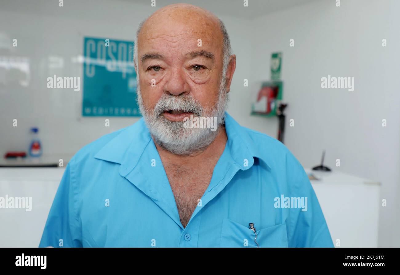 ©PHOTOPQR/LA PROVENCE/VALÉRIE VREL ; Marseille ; 04/06/2022 ; ouverture officielle de Cosquer Méditerranée, en ce 4/06/2022, le public est au rendez-vous pour la visite de la couverture de la Grotte COSQUER, grotte date d'environnement 30000 ans pour la première place, Henri 1985. Une grotte où l'art pariétal est supérieur : chevaux, pinguouins, tigres... Henri Cosquer Marseille, France, juin 4th 2022 Cosquer Méditerranée est la réplique de la Grotte Cosquer, une grotte préhistorique située dans les criques de Marseille. Ouverture sur 4 juin 2022 Banque D'Images