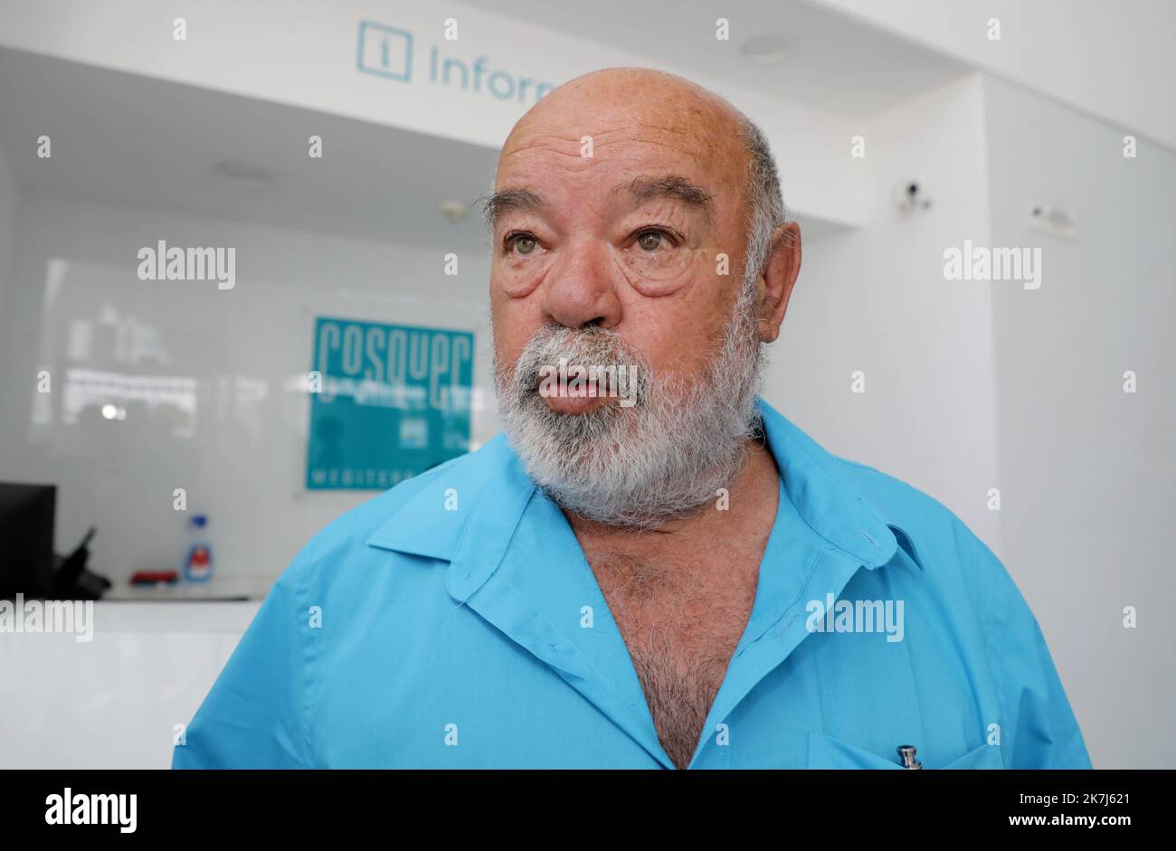 ©PHOTOPQR/LA PROVENCE/VALÉRIE VREL ; Marseille ; 04/06/2022 ; ouverture officielle de Cosquer Méditerranée, en ce 4/06/2022, le public est au rendez-vous pour la visite de la couverture de la Grotte COSQUER, grotte date d'environnement 30000 ans pour la première place, Henri 1985. Une grotte où l'art pariétal est supérieur : chevaux, pinguouins, tigres... Henri Cosquer Marseille, France, juin 4th 2022 Cosquer Méditerranée est la réplique de la Grotte Cosquer, une grotte préhistorique située dans les criques de Marseille. Ouverture sur 4 juin 2022 Banque D'Images