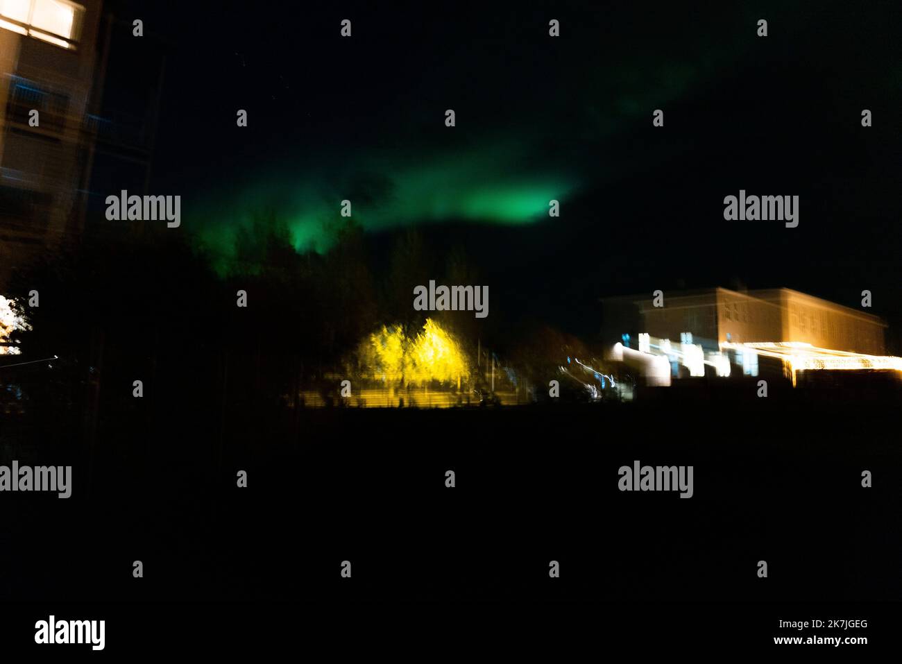 Aurores boréales à Akureyri, en Islande Banque D'Images