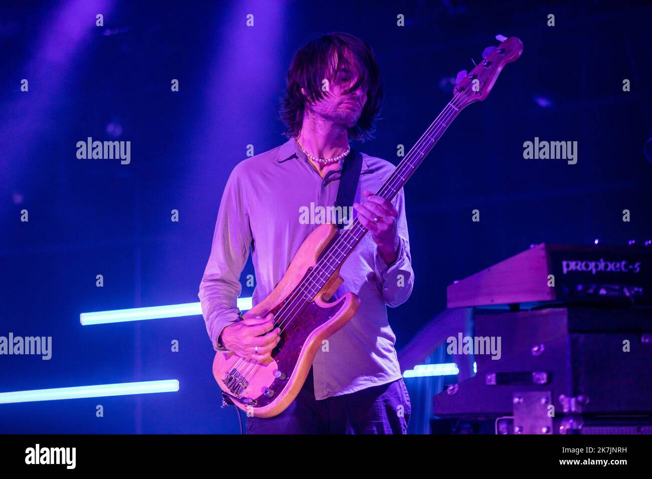 ©Simon Becker / le Pictorium/MAXPPP - Montreux 12/07/2022 Simon Becker / le Pictorium - 12/7/2022 - Suisse / Lac Léman / Montreux - le groupe britannique The Smile, avec Thom Yorke et Jonny Greenwood de Radiohead et Tom Skinner a la batterie, en concert a Montreux le 12 juillet 2022. / 12/7/2022 - Suisse / Lac Léman / Montreux - le groupe britannique The Smile, avec Thom Yorke et Jonny Greenwood de la renommée de Radiohead et Tom Skinner à la batterie, en live à Montreux le 12 juillet 2022 Banque D'Images