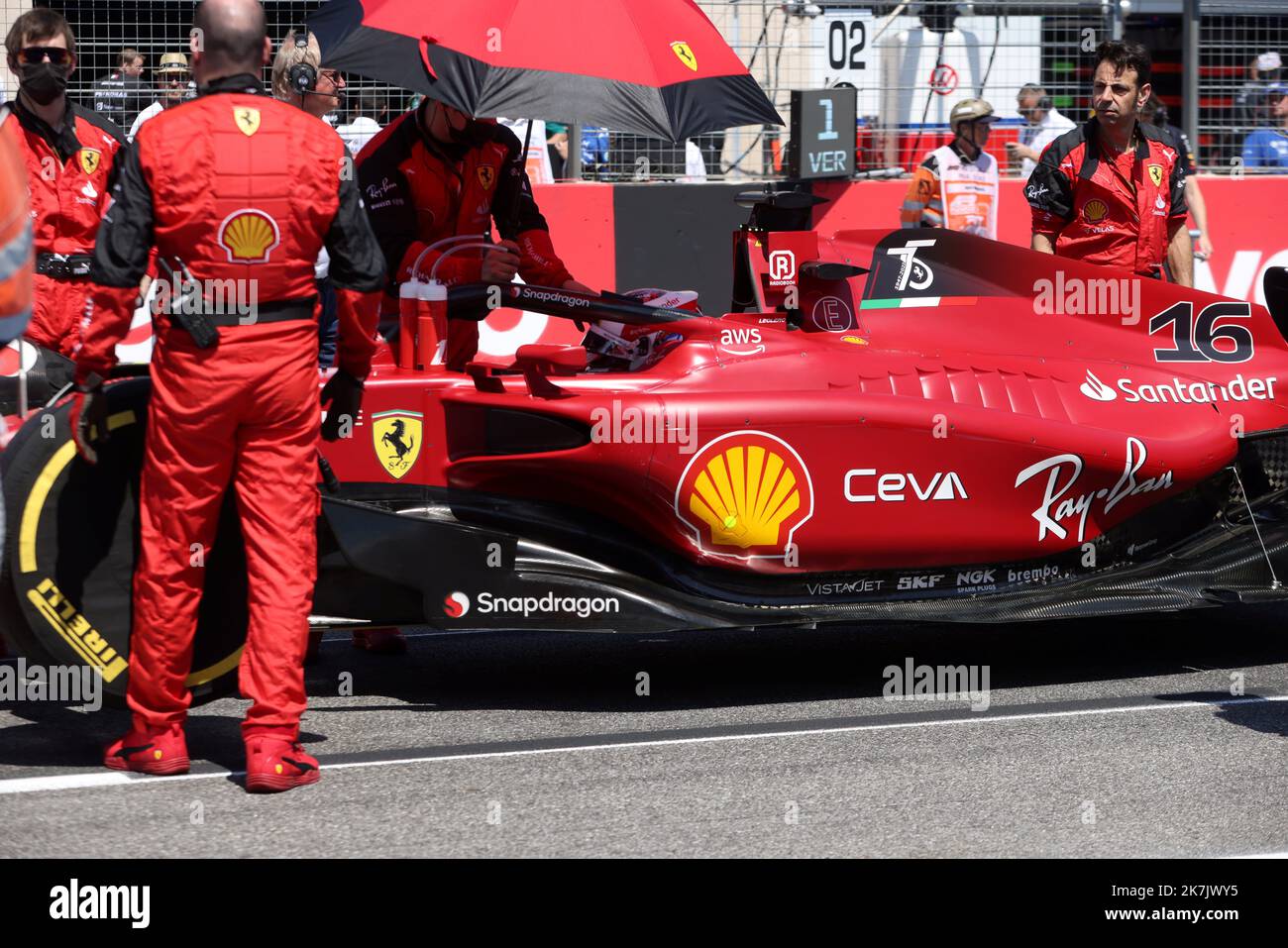 ©PHOTOPQR/LA PROVENCE/David Rossi ; Castellet ; 24/07/2022 ; Formule 1 grand prix de France le Castellet F1 circuit Paul Ricard Charles Leclerc - Formule 1 Grand prix du Castelet 24 juillet 2022 Banque D'Images