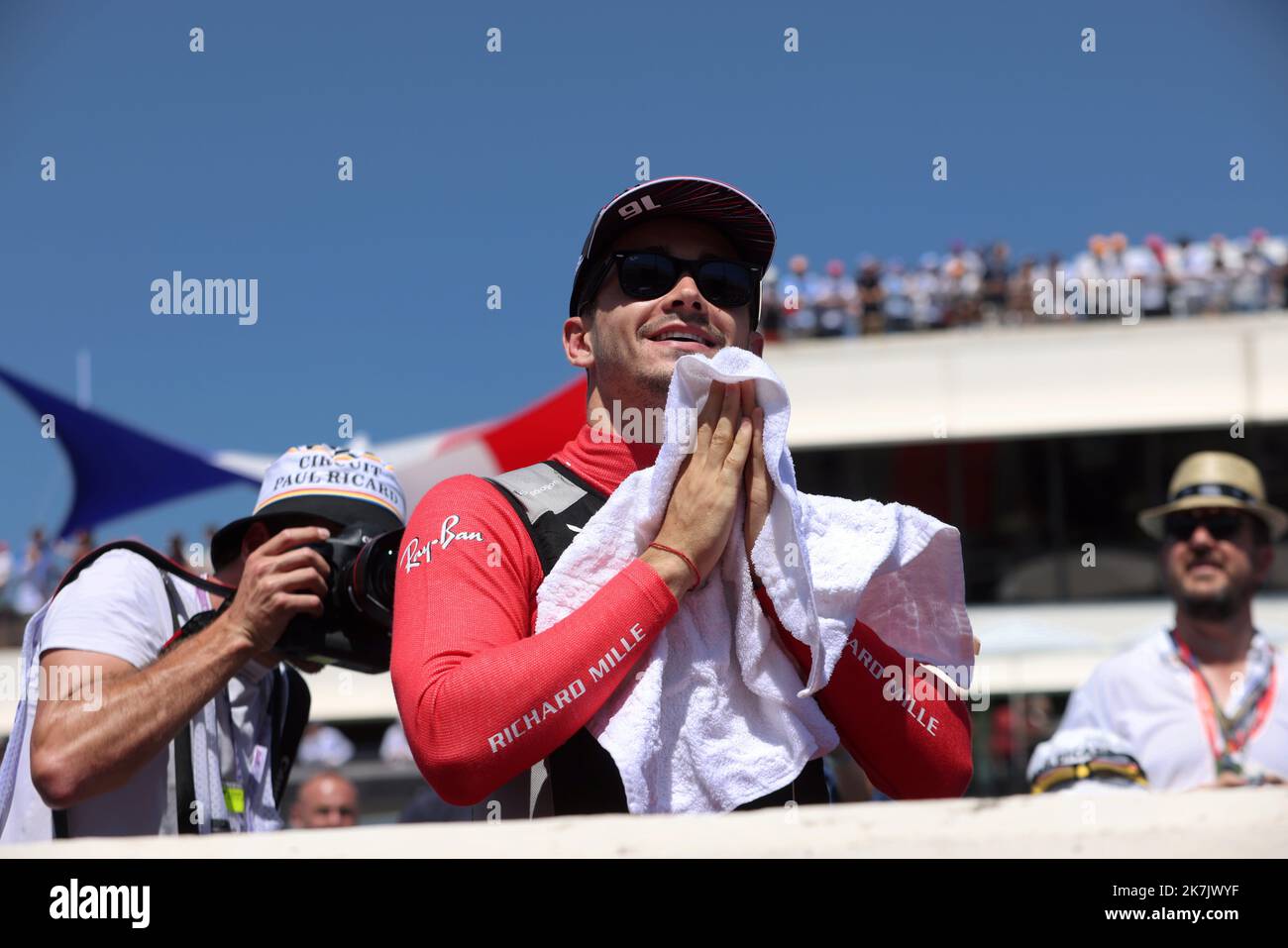 ©PHOTOPQR/LA PROVENCE/David Rossi ; Castellet ; 24/07/2022 ; Formule 1 grand prix de France le Castellet F1 circuit Paul Ricard Charles Leclerc - Formule 1 Grand prix du Castelet 24 juillet 2022 Banque D'Images