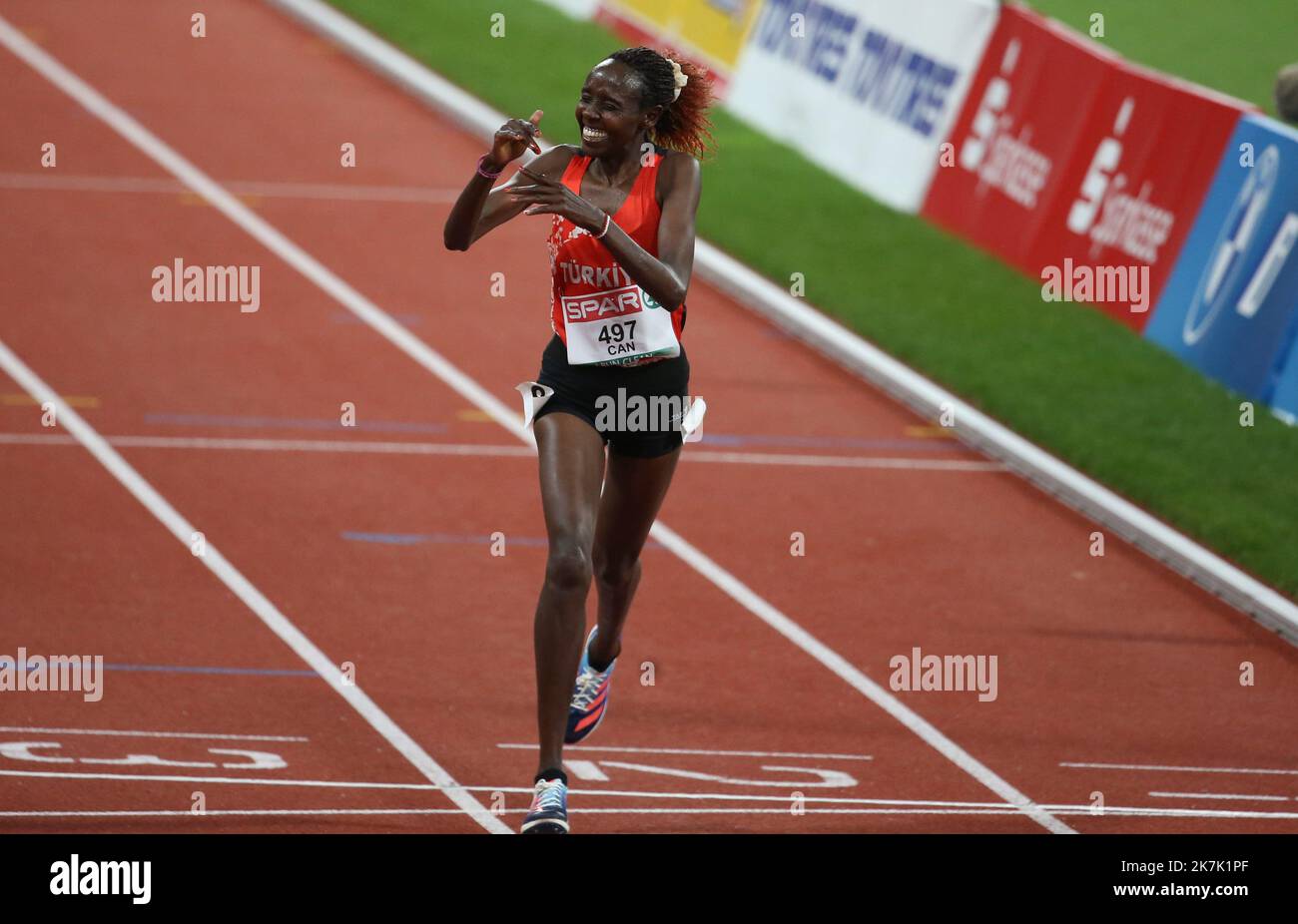 ©Laurent Lairys/MAXPPP - Yasemin CAN de Turquie finale 10 000m féminine lors des Championnats européens d'athlétisme 2022 sur 15 août 2022 à Munich, Allemagne - photo Laurent Lairys / MAXPPP Banque D'Images