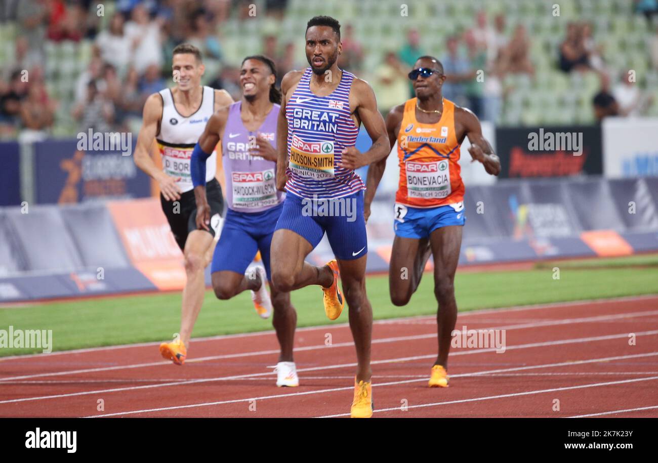 ©Laurent Lairys/MAXPPP - Dylan Borlee de Belgique , Alex Haydock - Wilson et Matthew Hudson - Smith de Grande-Bretagne finale hommes 400m pendant les Championnats européens d'athlétisme 2022 sur 17 août 2022 à Munich, Allemagne - photo Laurent Lairys / ABACAPRESS.COM Banque D'Images