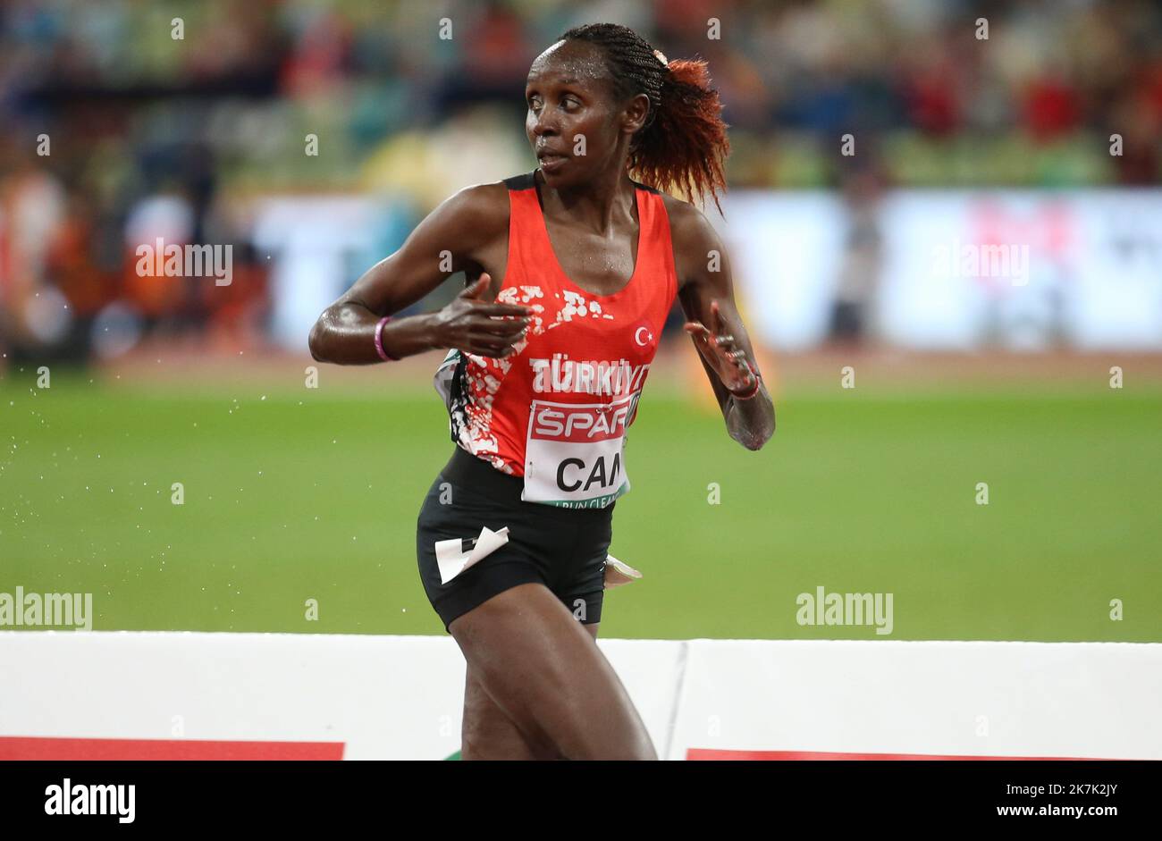 ©Laurent Lairys/MAXPPP - Yasemin CAN de Turquie finale 5000 m féminin pendant les Championnats européens d'athlétisme 2022 sur 15 août 2022 à Munich, Allemagne - photo Laurent Lairys / MAXPPP Banque D'Images