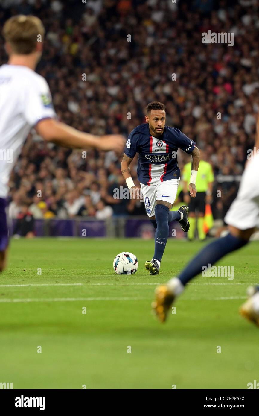 ©REMY GABALDA/MAXPPP - TOULOUSE 31/08/2022 le joueur de Paris Neymar juniorl sur le stade municipal de Toulouse, 31 08 2022 Banque D'Images