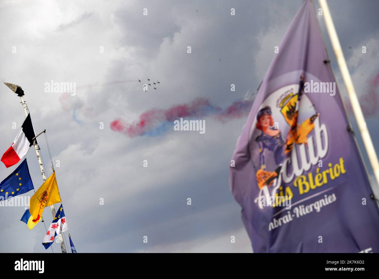 ©PHOTOPQR/VOIX DU NORD/PIERRE ROUANET ; 02/09/2022 ; NIERGNIES, LE 02/09/2022. Répétition avant la rencontre des ailes de Cambrai 2022, un aérodrome de Niergnies, avec entrée automatique la patrouille de France (la patrouille acrobatique officielle de l'Armée de l'Air). PHOTO PIERRE ROUANET LA VOIX DU NORD - répétition avant la rencontre des ailes de Cambrai 2022, à l'aérodrome de Niergnies, avec entre autres la patrouille de France (la patrouille acrobatique officielle de l'Armée de l'Air). Banque D'Images