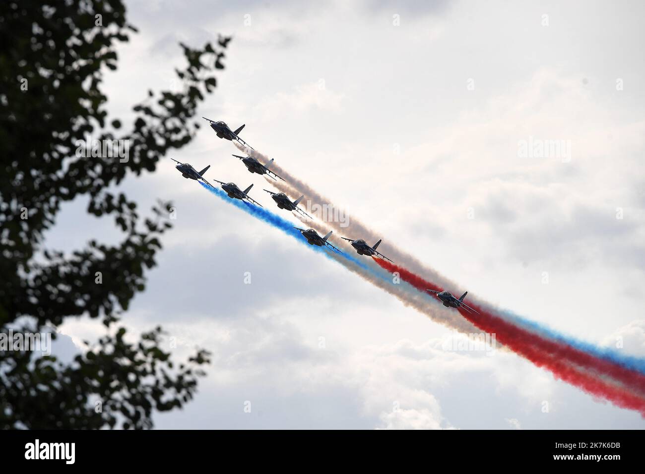 ©PHOTOPQR/VOIX DU NORD/PIERRE ROUANET ; 02/09/2022 ; NIERGNIES, LE 02/09/2022. Répétition avant la rencontre des ailes de Cambrai 2022, un aérodrome de Niergnies, avec entrée automatique la patrouille de France (la patrouille acrobatique officielle de l'Armée de l'Air). PHOTO PIERRE ROUANET LA VOIX DU NORD - répétition avant la rencontre des ailes de Cambrai 2022, à l'aérodrome de Niergnies, avec entre autres la patrouille de France (la patrouille acrobatique officielle de l'Armée de l'Air). Banque D'Images