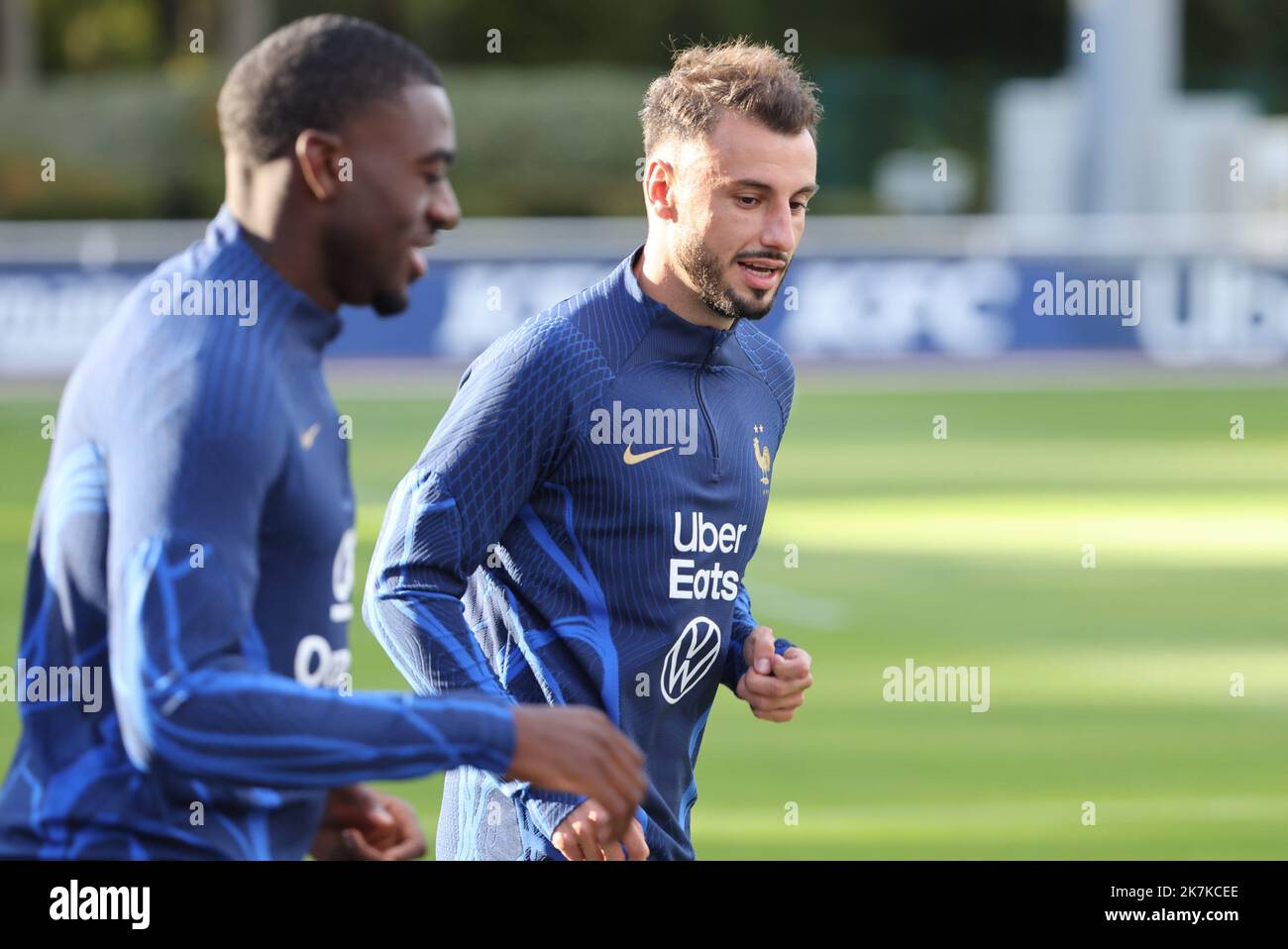 ©PHOTOPQR/LE PARISIEN/LP / ARNAUD JOURNOIS ; CLAIREFONTAINE ; 19/09/2022 ; ASSEMBLAGE DE L'EQUIPE DE FRANCE DE FOOTBALL A CLAIREFONTAINE POUR PRÉPARER LES MACHS DE LIGUE DES NATIONS FACE A L'AUTRICHE ET AU DANEMARK / JONATHAN CLAUSS - CLAIREFONTAINE, FRANCE, 19TH 2022 SEPT. France équipe nationale de football à l'entraînement Banque D'Images