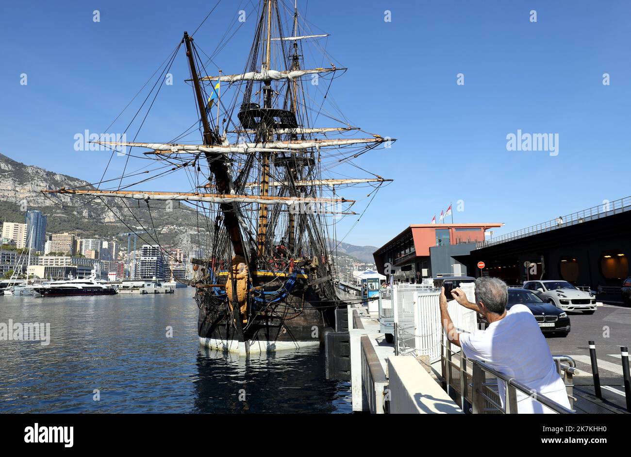 ©PHOTOPQR/NICE MATIN/Jean François Ottonello ; Monaco ; 04/10/2022 ; le voile en bois le Gotheborg dans le port Hercule de Monaco Tthe 'Gotheborg', le plus grand voilier en bois du monde, à Monaco le 4th 2022 octobre Banque D'Images