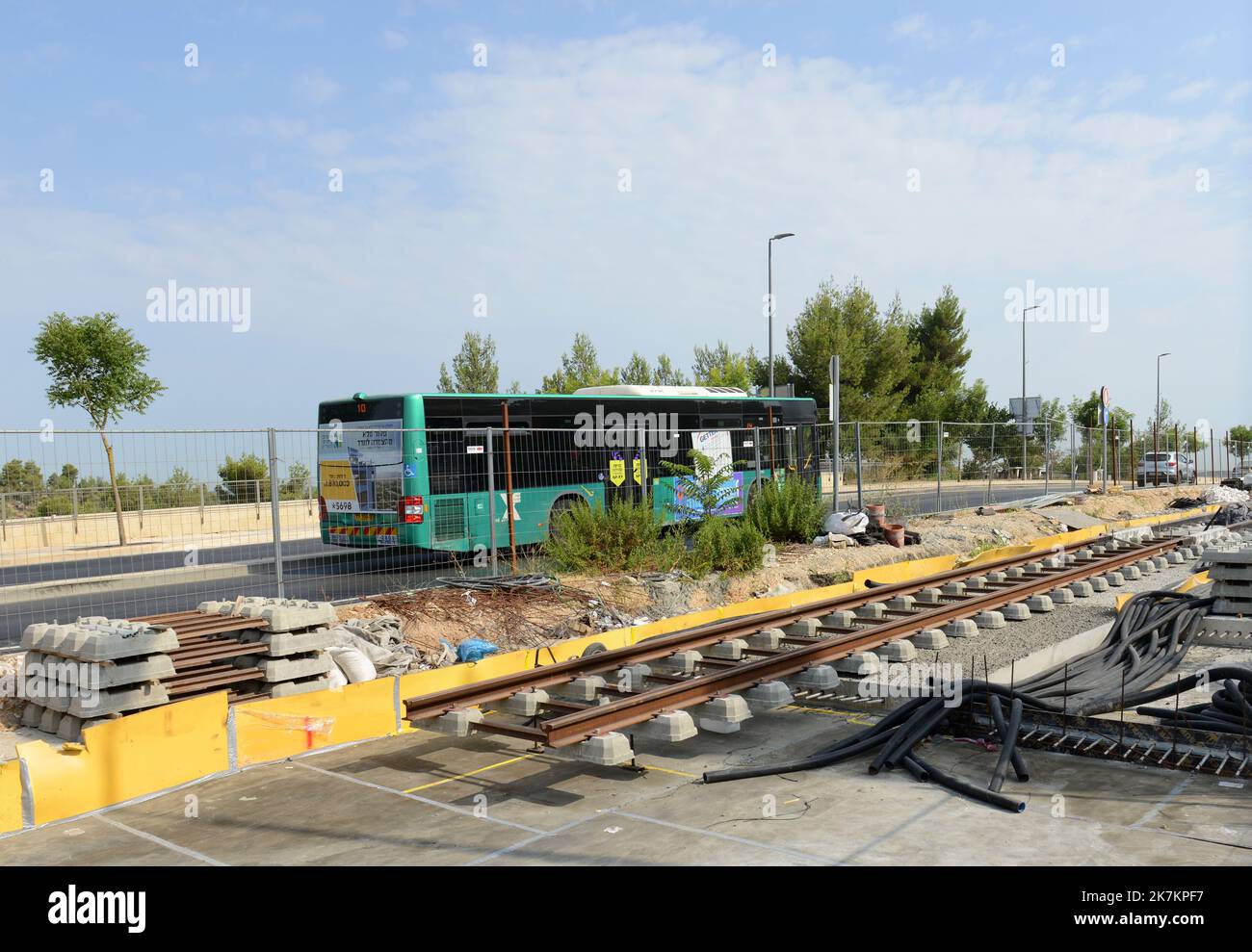 Jérusalem, Israël. Août 2022. Construction de l'extension de la ligne du rail léger de Jérusalem jusqu'à l'hôpital Hadassah Ein Kerem. Banque D'Images