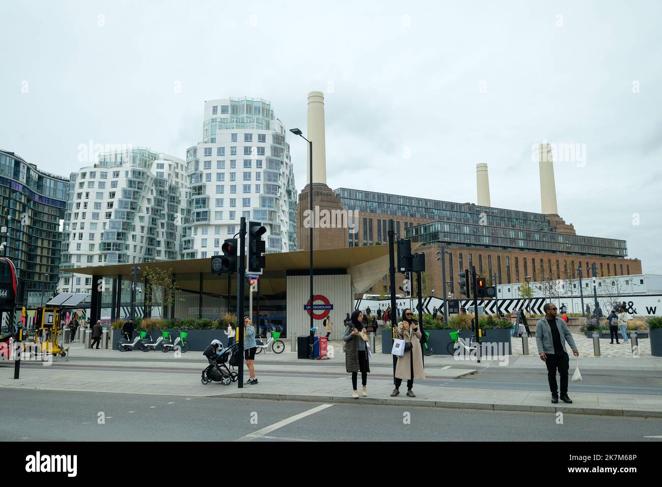 Londres - octobre 2022 : Battersea Power Station, nouveau développement de vente au détail et de loisirs dans le sud-ouest de Londres Banque D'Images
