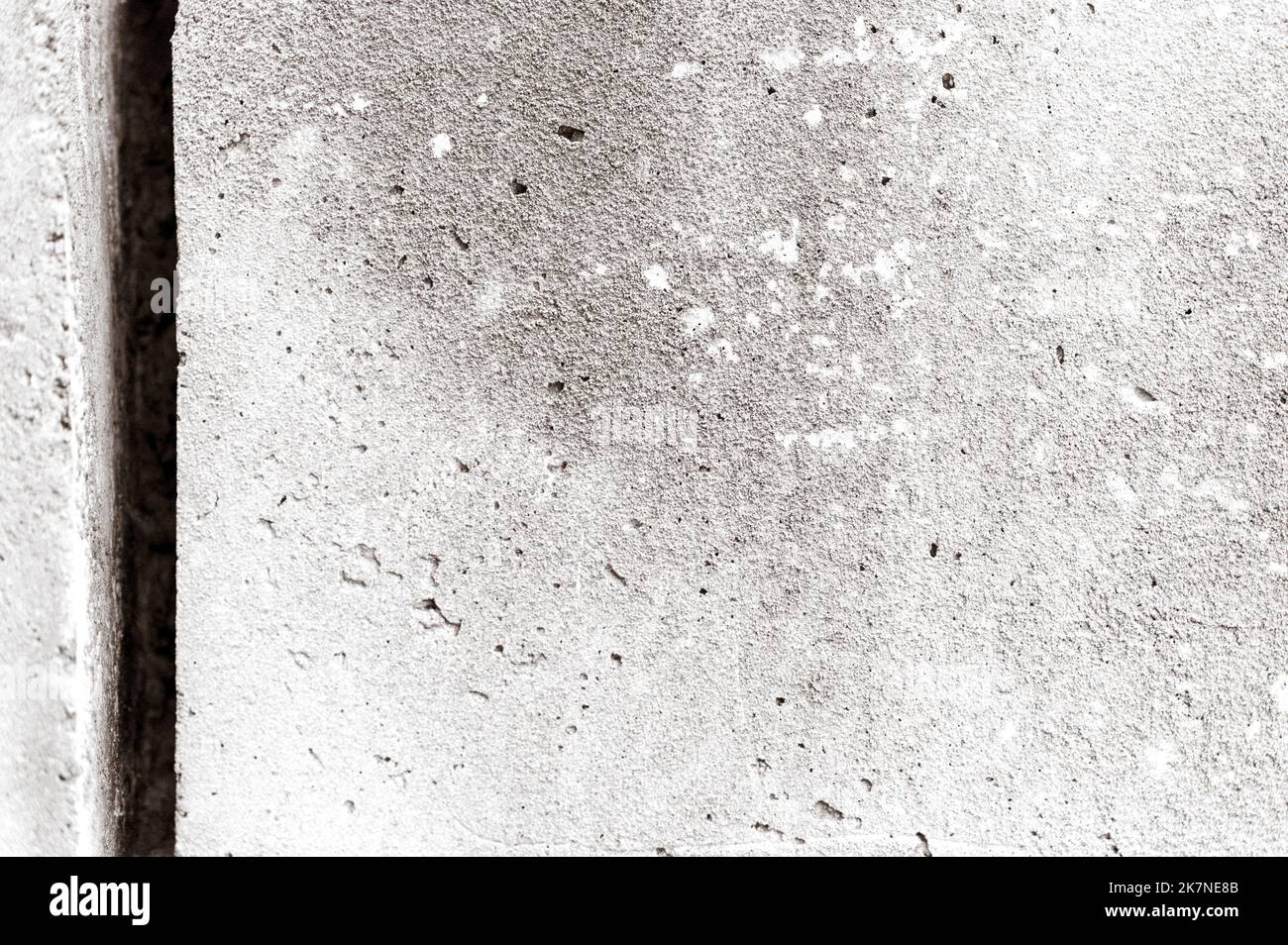 arrière-plan concret. texture de vieux mur en pierre blanc sale gris rugueux de béton comme toile de fond. meuler la surface en ciment gris comme le matériau de papier de structure c Banque D'Images