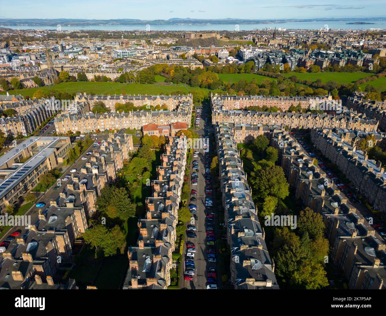 Vue aérienne des maisons de résidence dans le quartier résidentiel haut de gamme de Marchmont à Édimbourg, Écosse, Royaume-Uni Banque D'Images