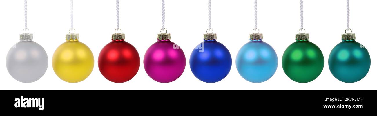 Décoration de Noël avec de nombreuses boules colorées boules boules de boules isolées sur un fond blanc Banque D'Images