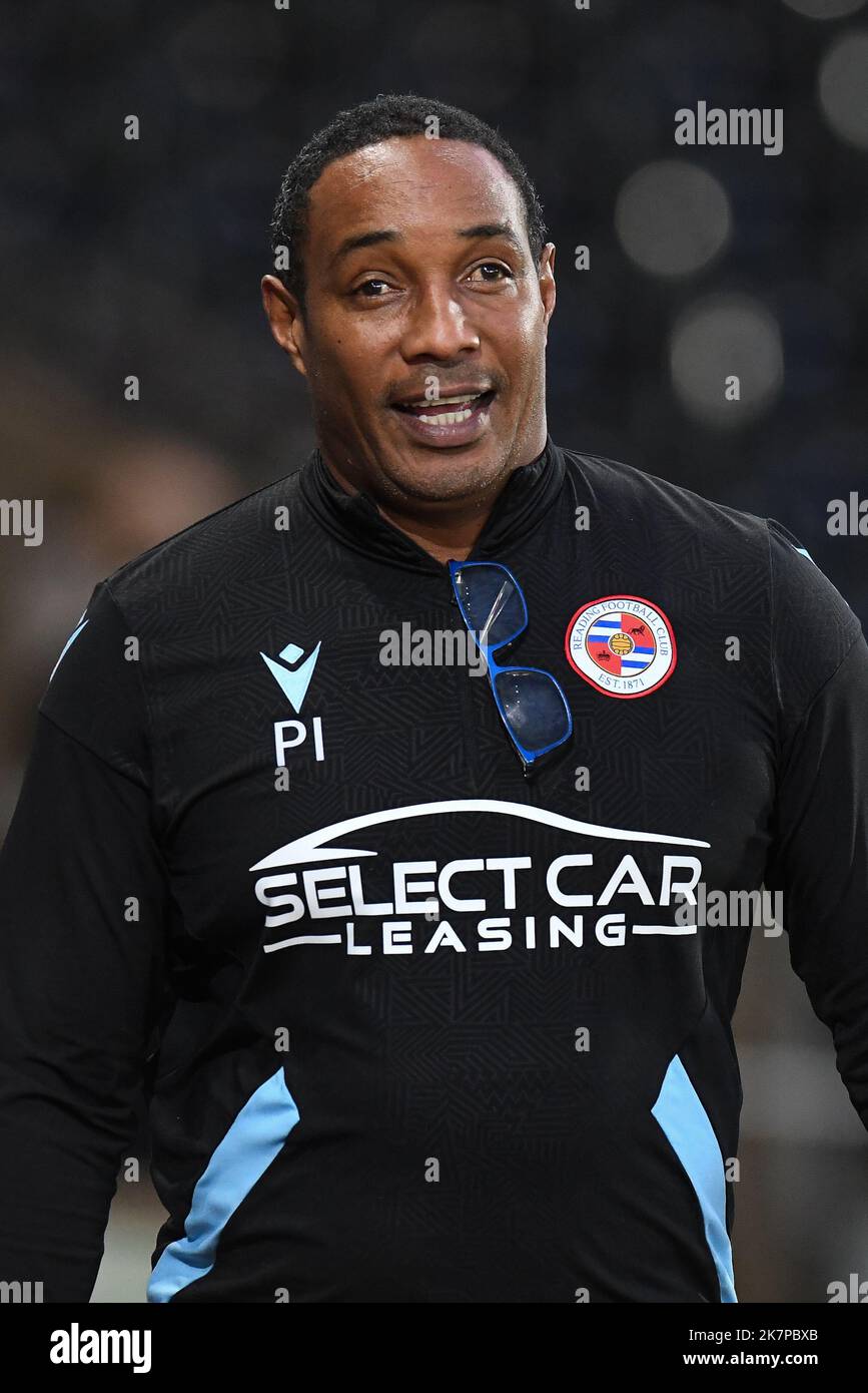 Swansea, Royaume-Uni. 18th octobre 2022. Paul Ince Directeur de Reading arrive au stade Swansea.com pendant le match de championnat de Sky Bet Swansea City vs Reading au stade Swansea.com, Swansea, Royaume-Uni, 18th octobre 2022 (photo de Mike Jones/News Images) à Swansea, Royaume-Uni, le 10/18/2022. (Photo par Mike Jones/News Images/Sipa USA) crédit: SIPA USA/Alay Live News Banque D'Images