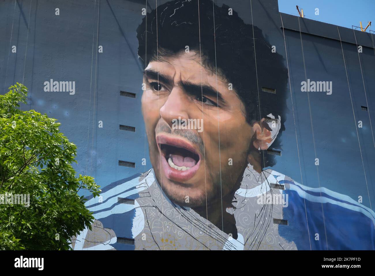 Réalisation de la plus grande fresque du monde, en hommage au plus grand joueur du monde. La fresque fait partie d'un hommage à la star du football Diego Maradona, est faite par le muraliste Martin Ron, à Ciudad de Buenos Aires. (Photo de Roberto Tuero / SOPA Images / Sipa USA) Banque D'Images