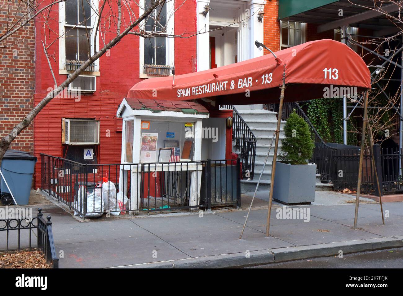 [Boutique historique] Spain Restaurant 113 W 13th St, New York, New York boutique photo d'un restaurant espagnol dans le Greenwich Village de Manhattan. Banque D'Images