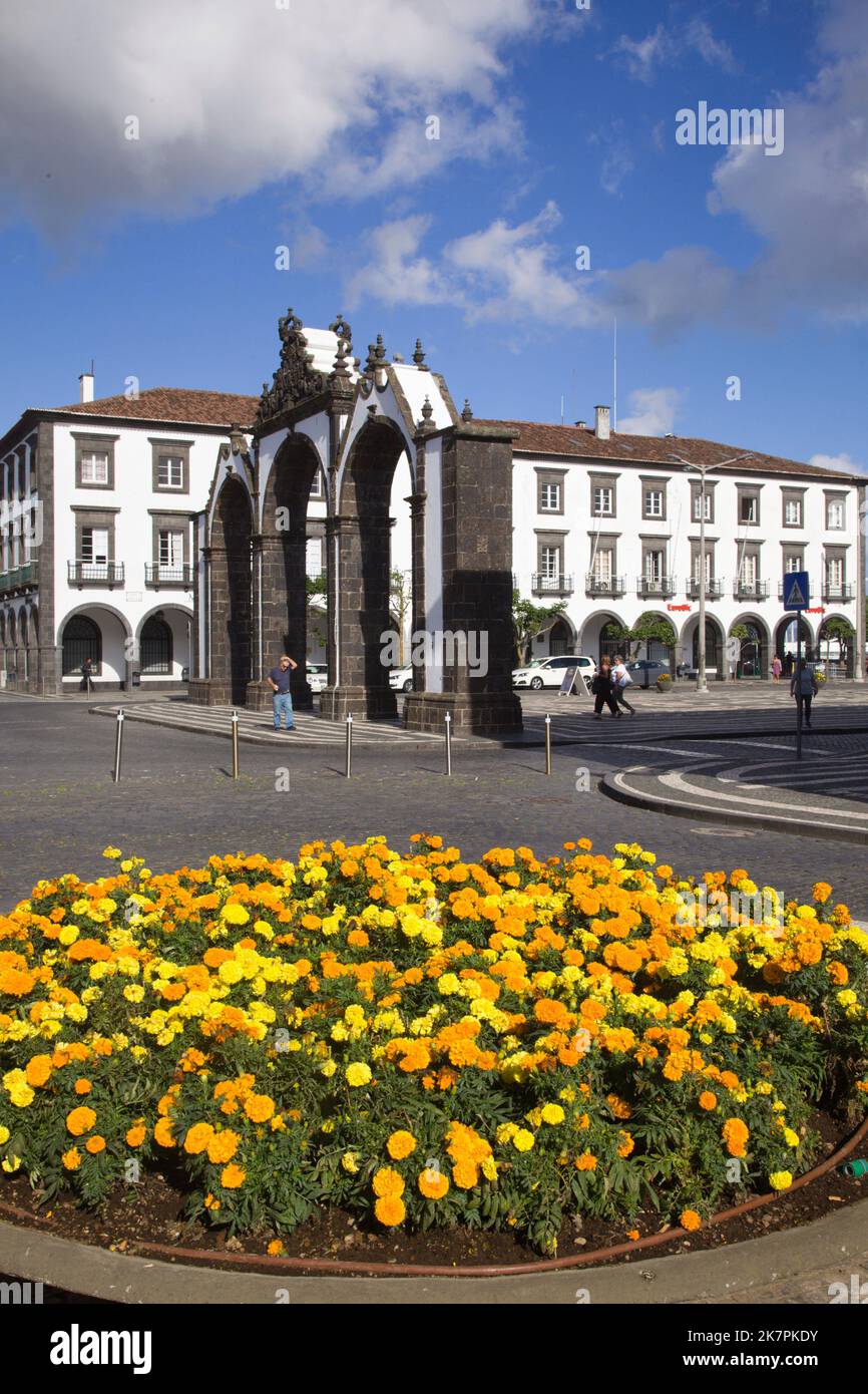 Portugal, Açores, île de Sao Miguel, Ponta Delgada, Portas da Cidade, Portes de la ville, Banque D'Images
